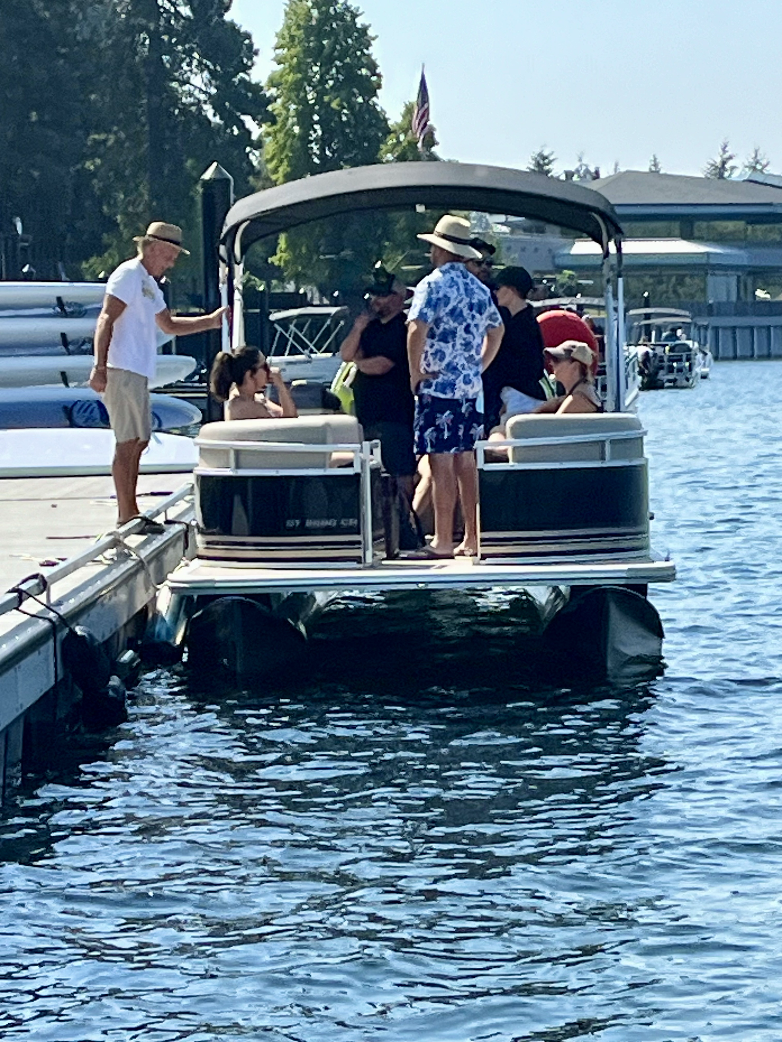 CDA Pontoon Rental, Boat Rental Coeur d'Alene, CDA Boat Rental