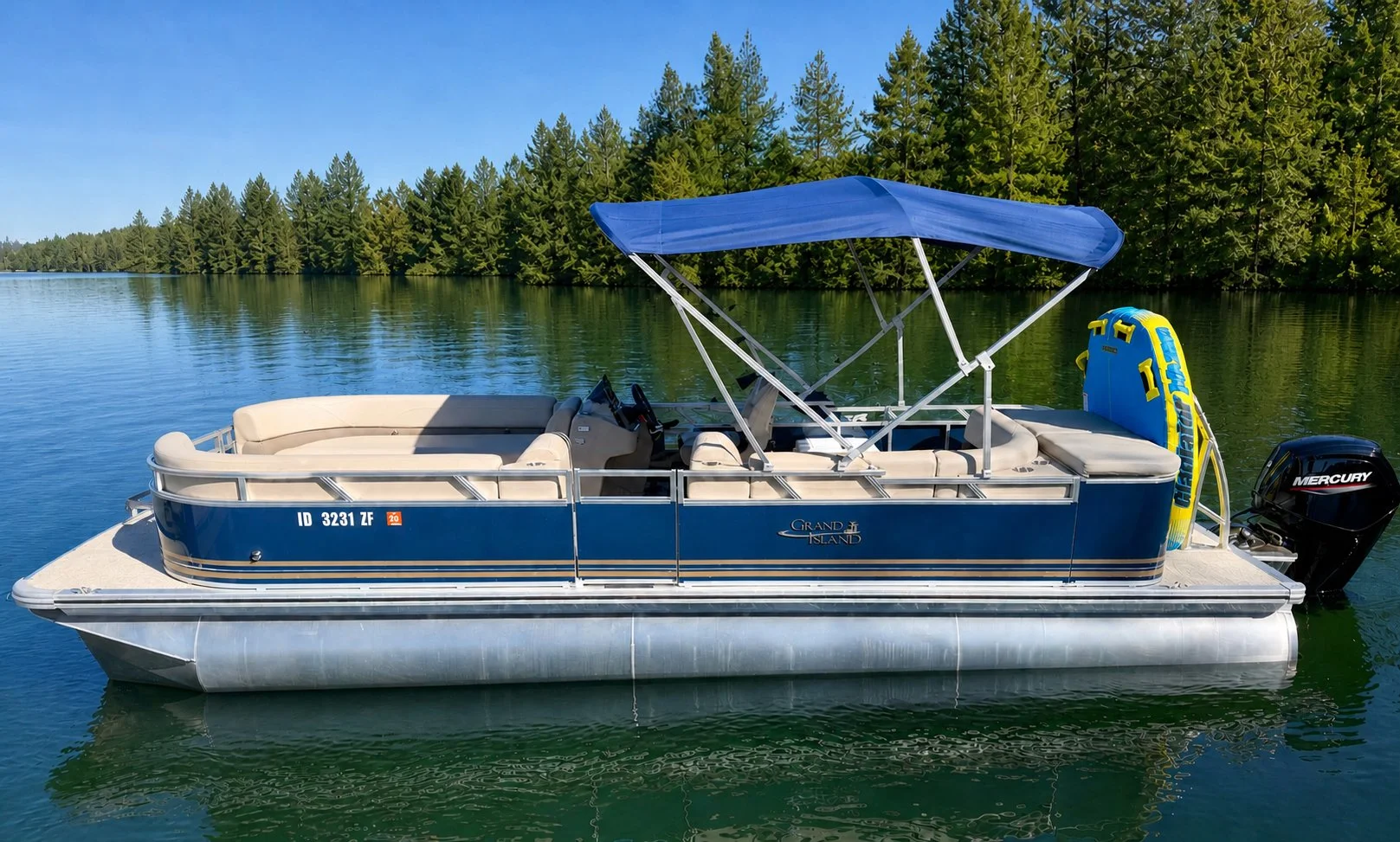 25ft premium pontoon boat rental Lake CDA Idaho — Kent's Boats