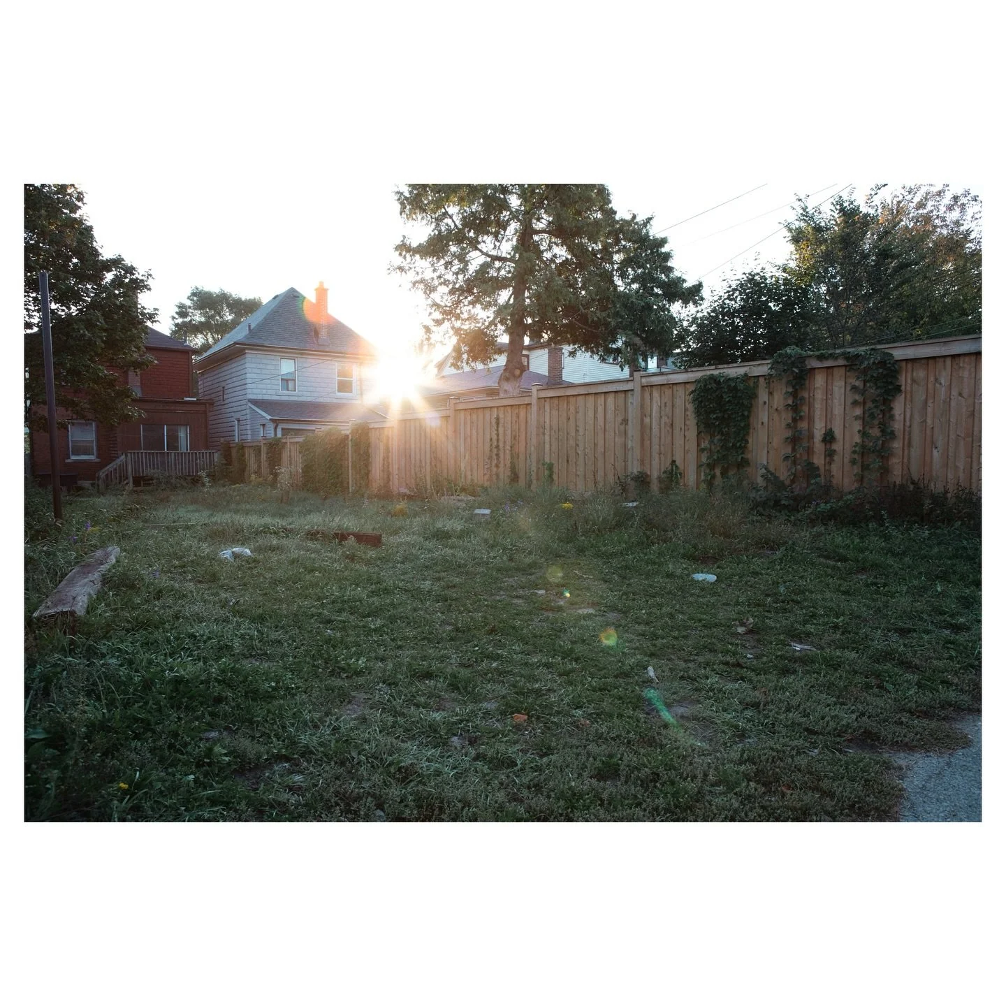 .
.
.
.
.
.
.
#sunrise #landscapephotography #goodmorning #morningsun #morning #sunburst