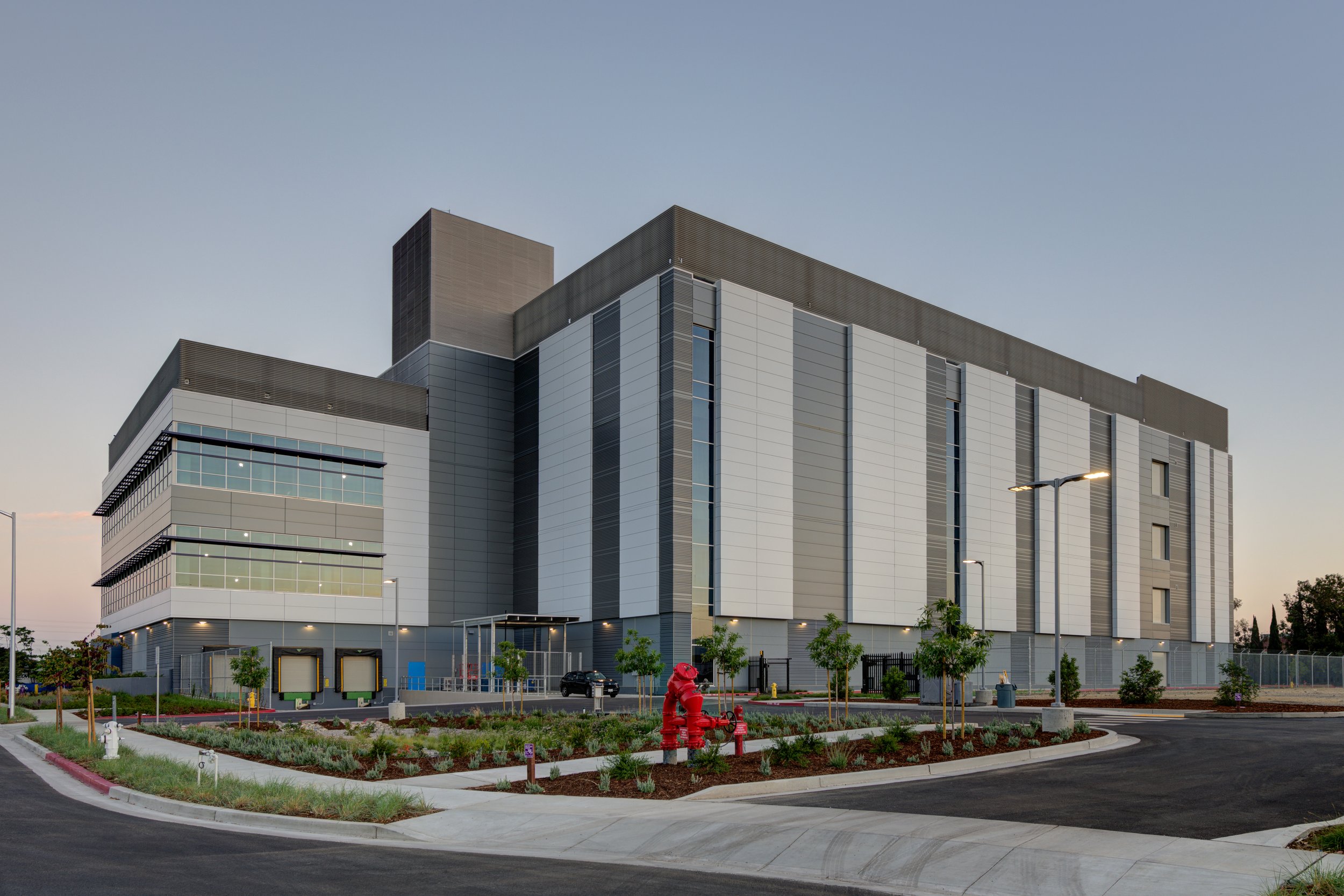 Confidential Data Center Digital Realty_Santa Clara_CA_02-207512_Exterior 4.jpg