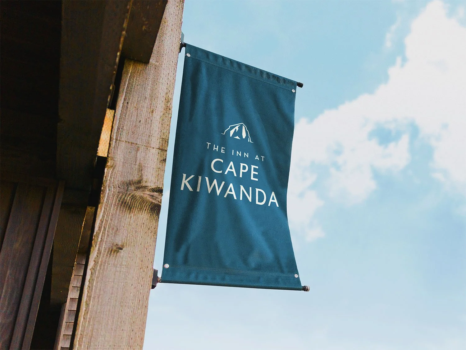 TheInnAtCapeKiwanda_FlagBanner_1500x1125.jpg