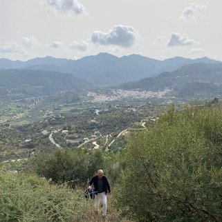 Rob hiking.jpg