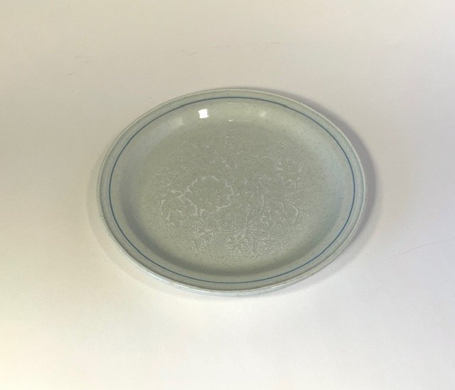 Bread/Salad plate white with baby blue design of flowers top view