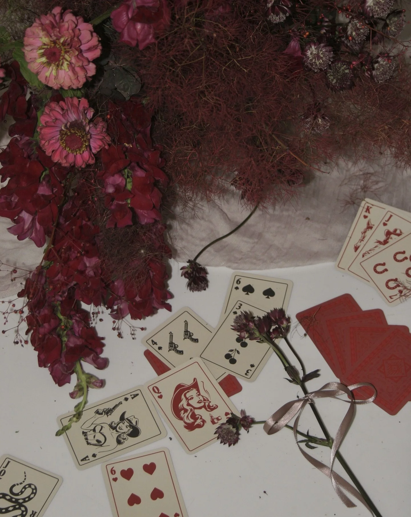 October edit &hearts;️🖤 smoke bush back from July