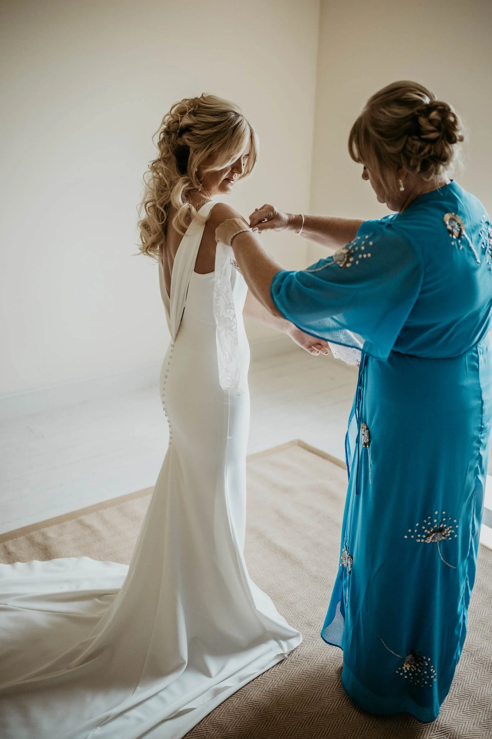 Grangefields Wedding - Chelsea & Sam (9)-2.jpg