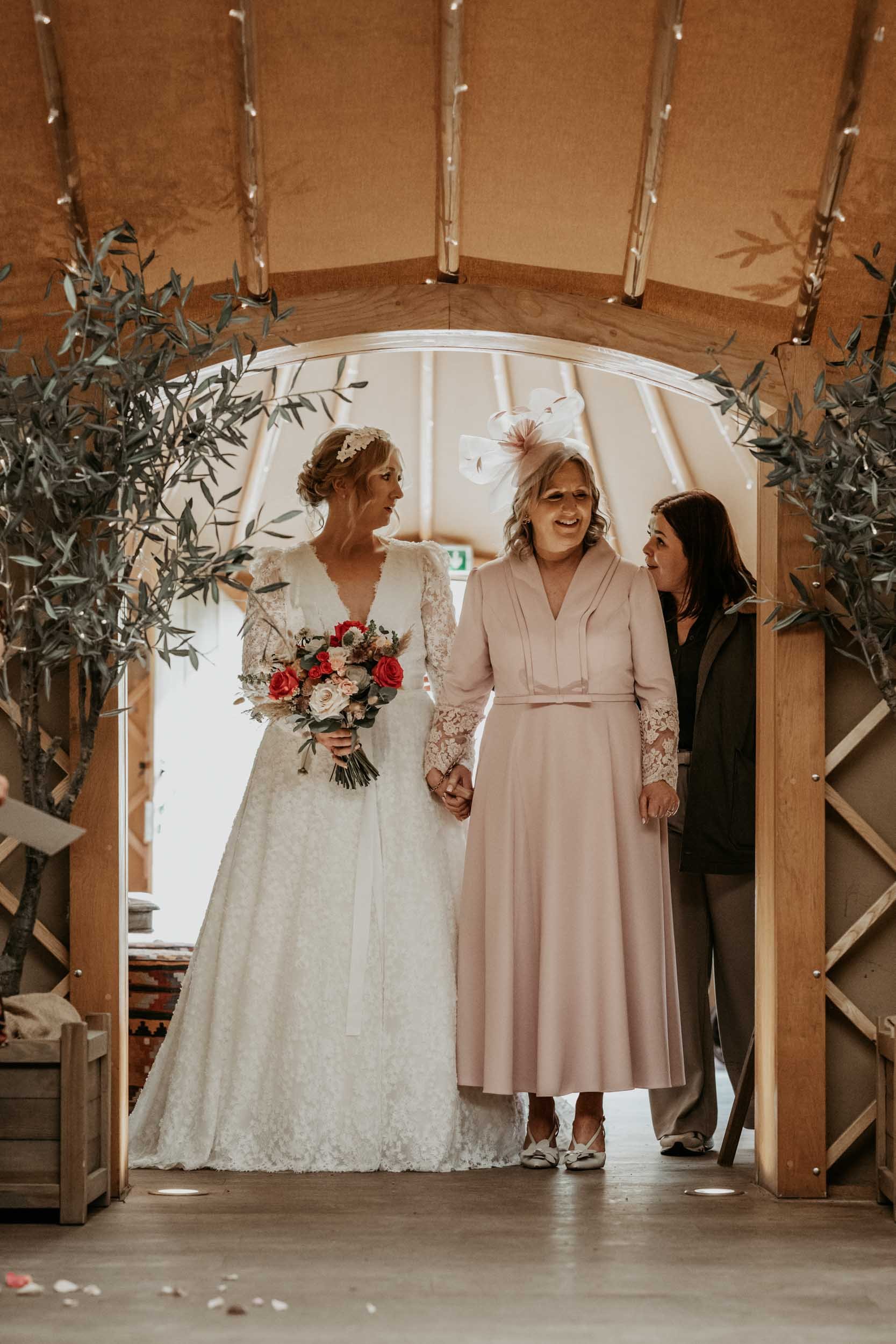 Thorpe Garden Wedding Photography (26).jpg