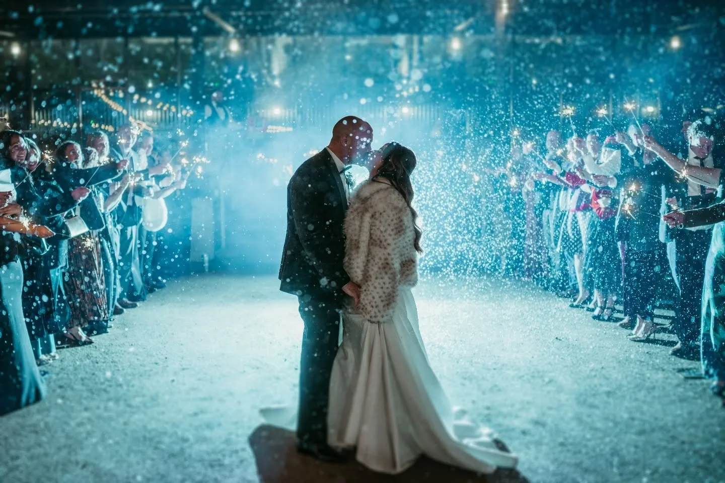 K R I S S I E &amp;  P A U L ❄️ ❄️ ... And the time it snowed during their sparkler photo ..... Does it get any more festive than this!  20 / 12 / 25

Venue @grangefieldsvenue
Hair &amp; Make up @amazingrace________ 
Styling @taraknott_ 
Content @_th