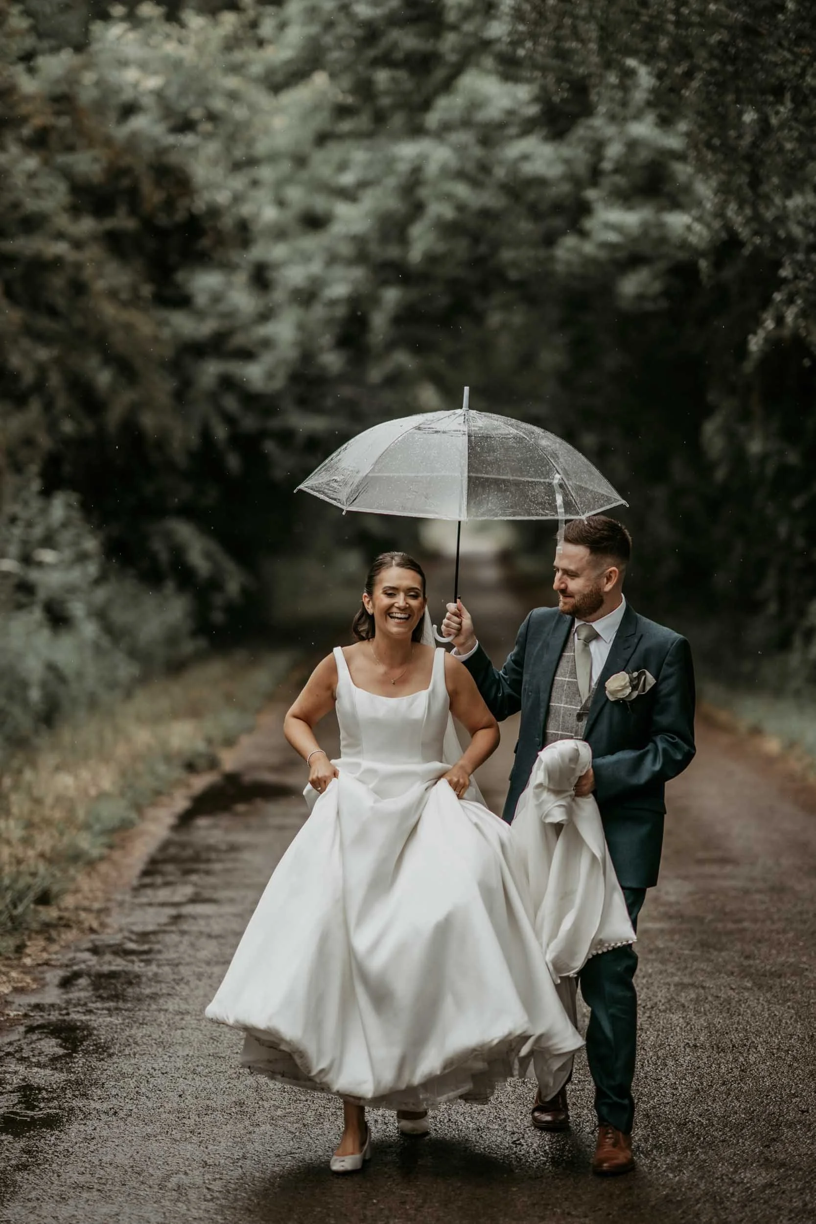 Whistle Barns Wedding photography (69).jpg