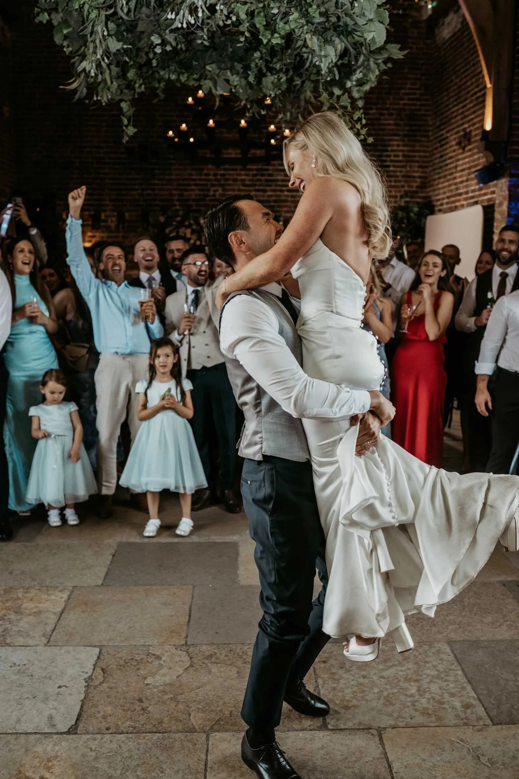 Hannah & Eamonn (695).jpg