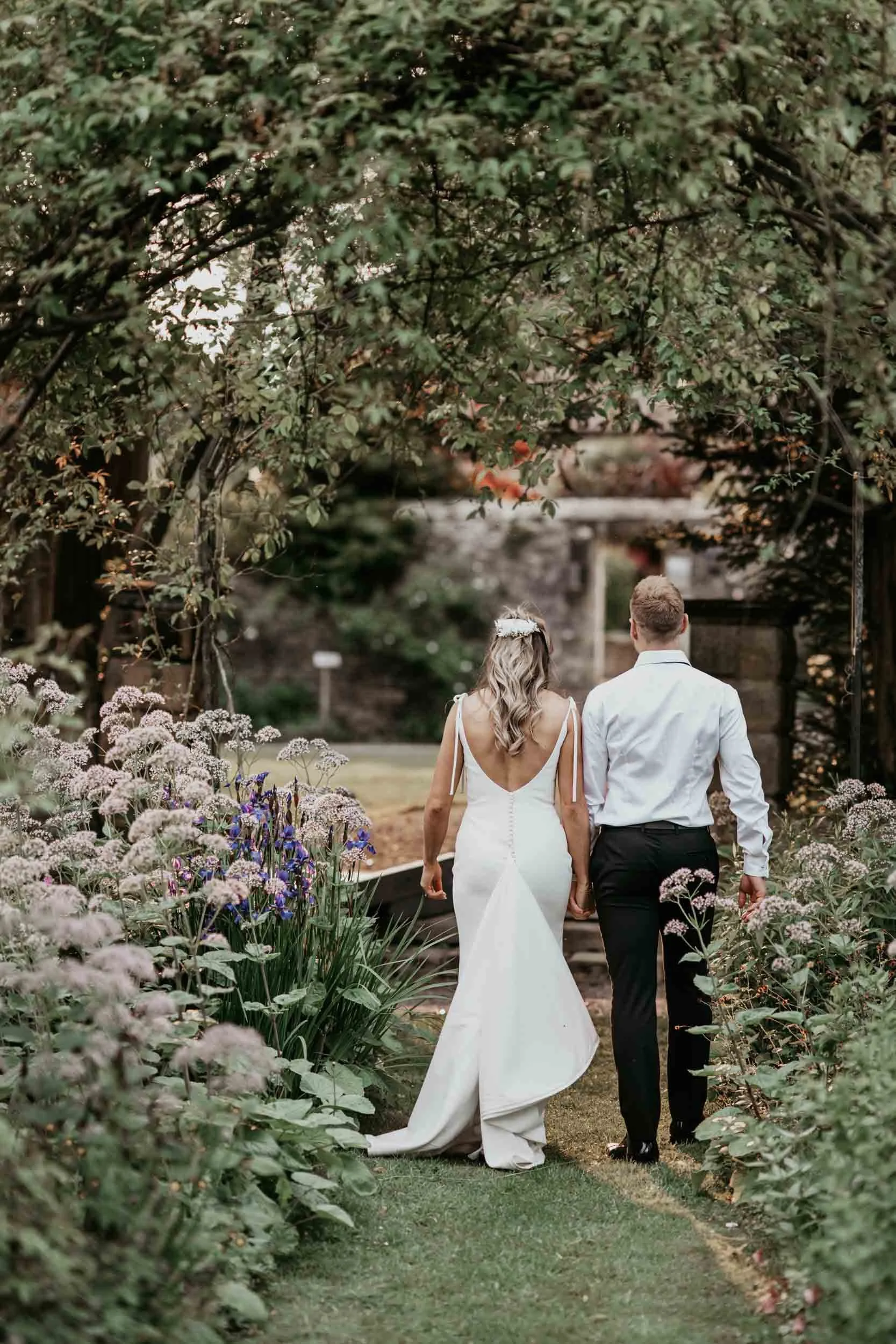 EYAM HALL BEC & JONO (23).jpg