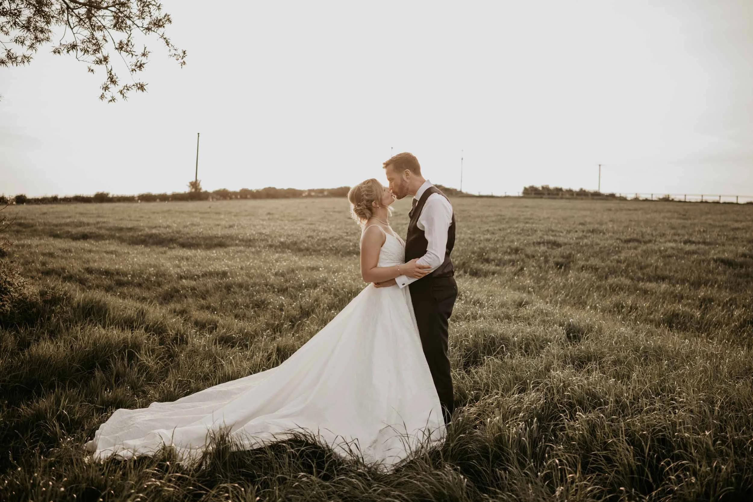 SWANCAR FARM - LUCY & JAMES (26).jpg