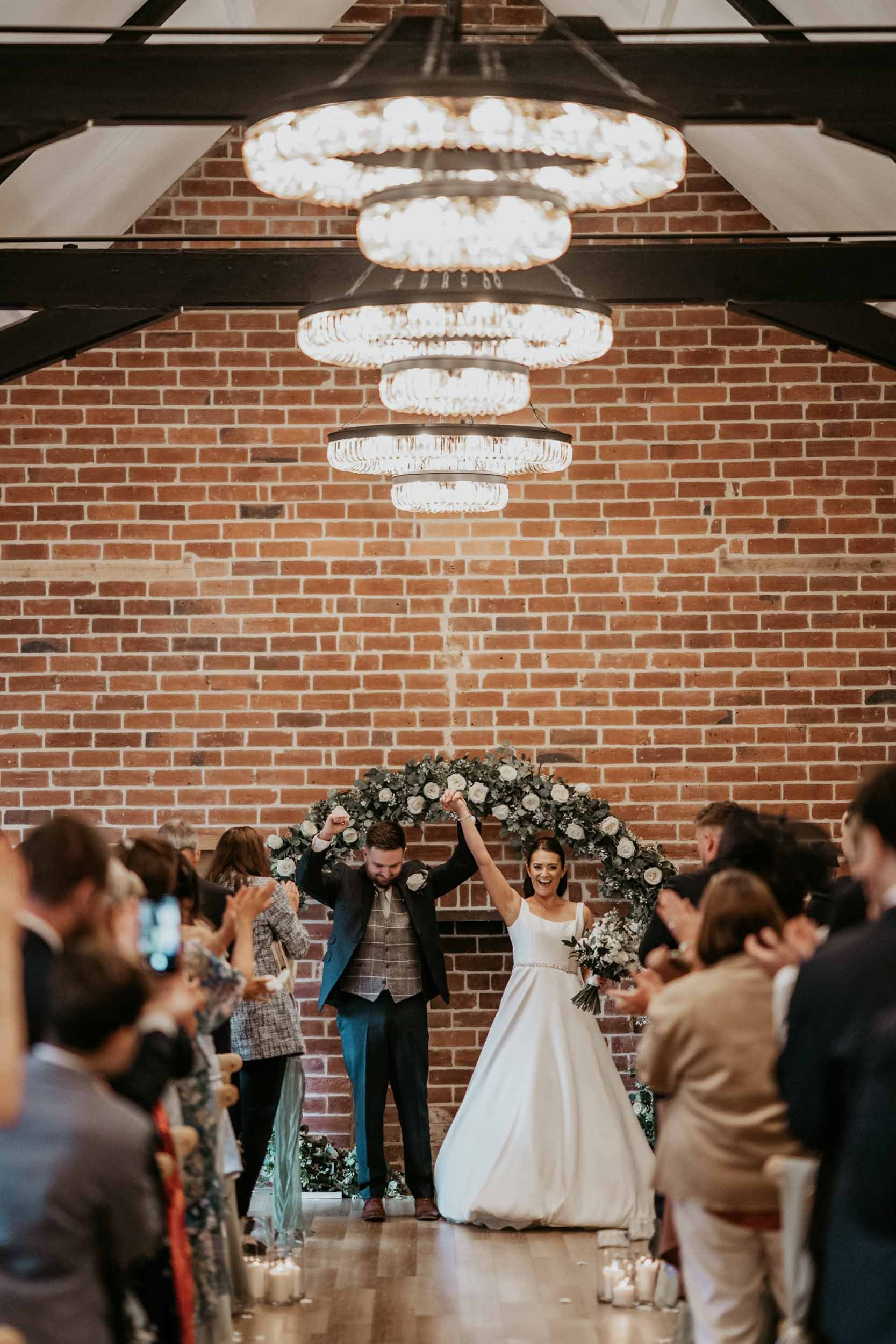 Whistle Barns Wedding photography (33).jpg