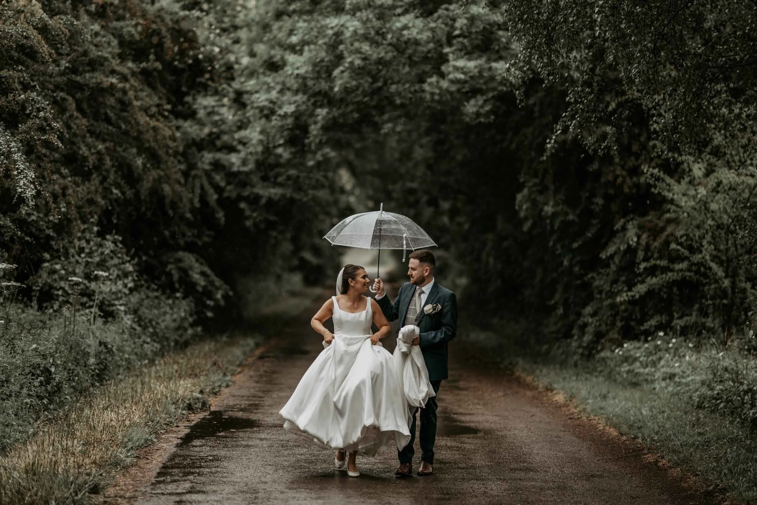 Whistle Barns Wedding photography (68).jpg