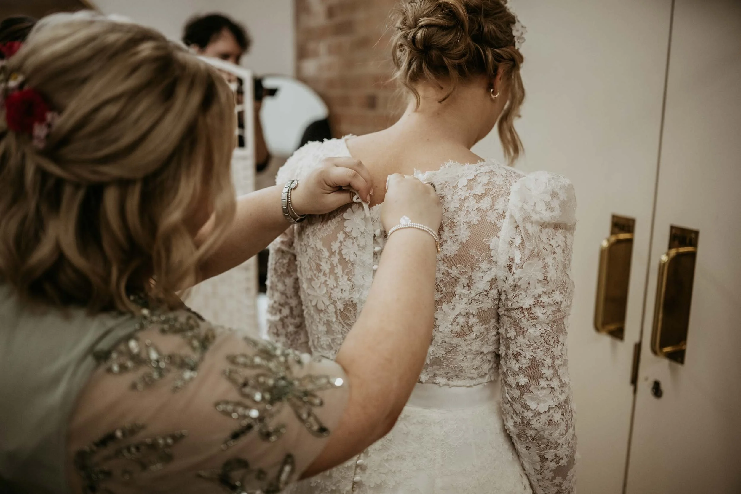 Thorpe Garden Wedding Photography (9).jpg