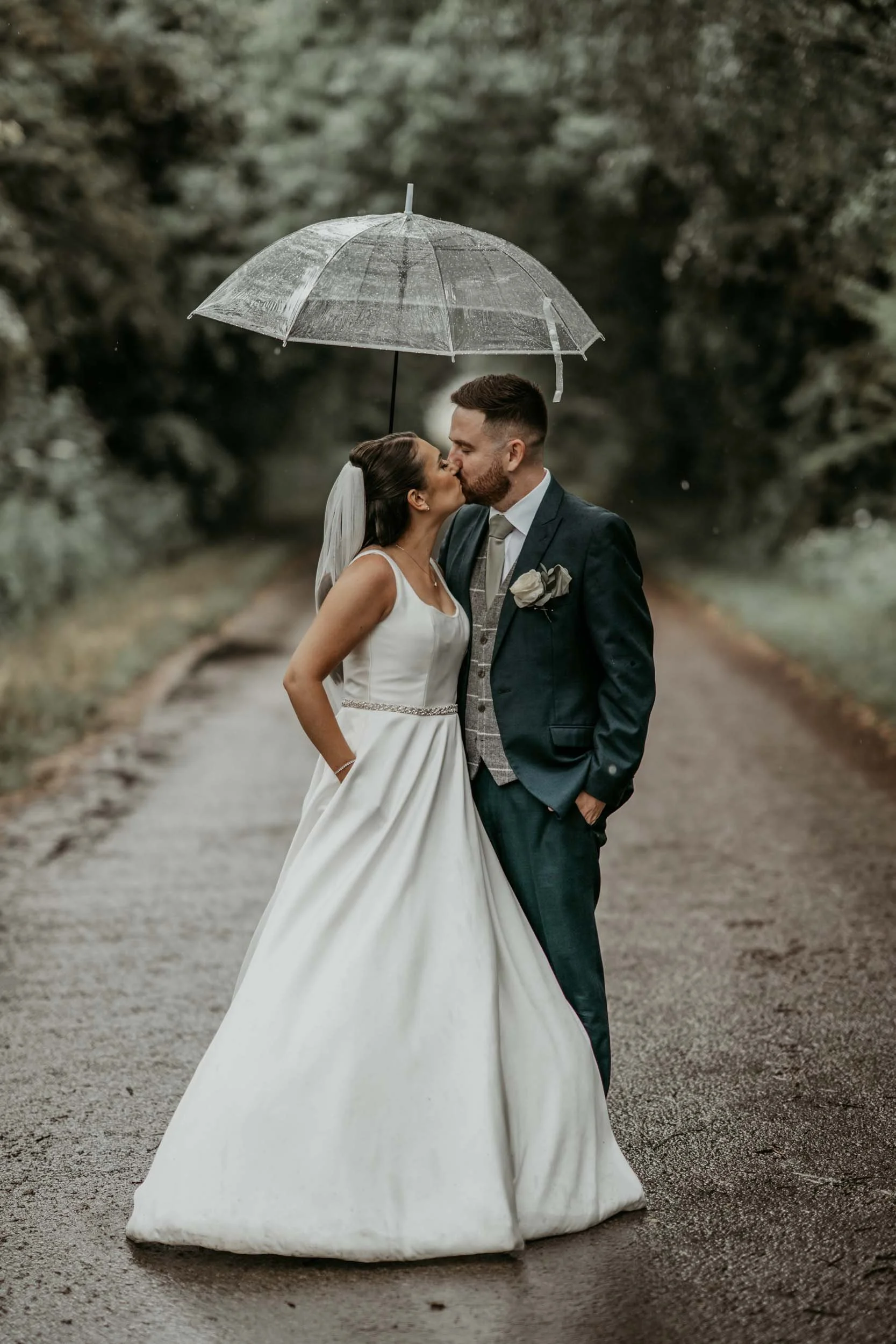 Whistle Barns Wedding photography (73).jpg