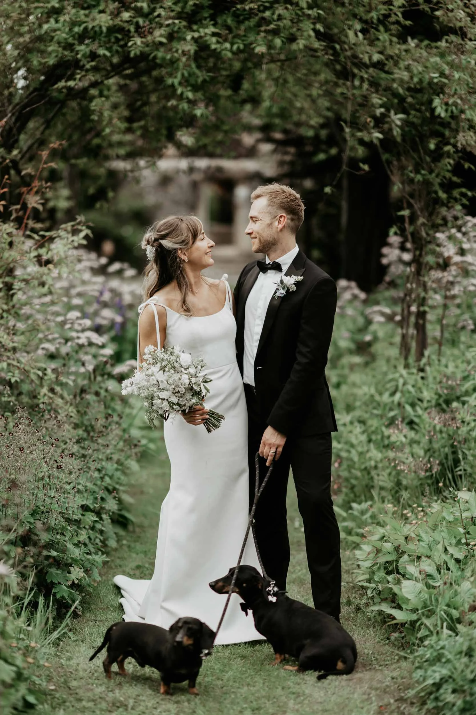 EYAM HALL BEC & JONO (11).jpg