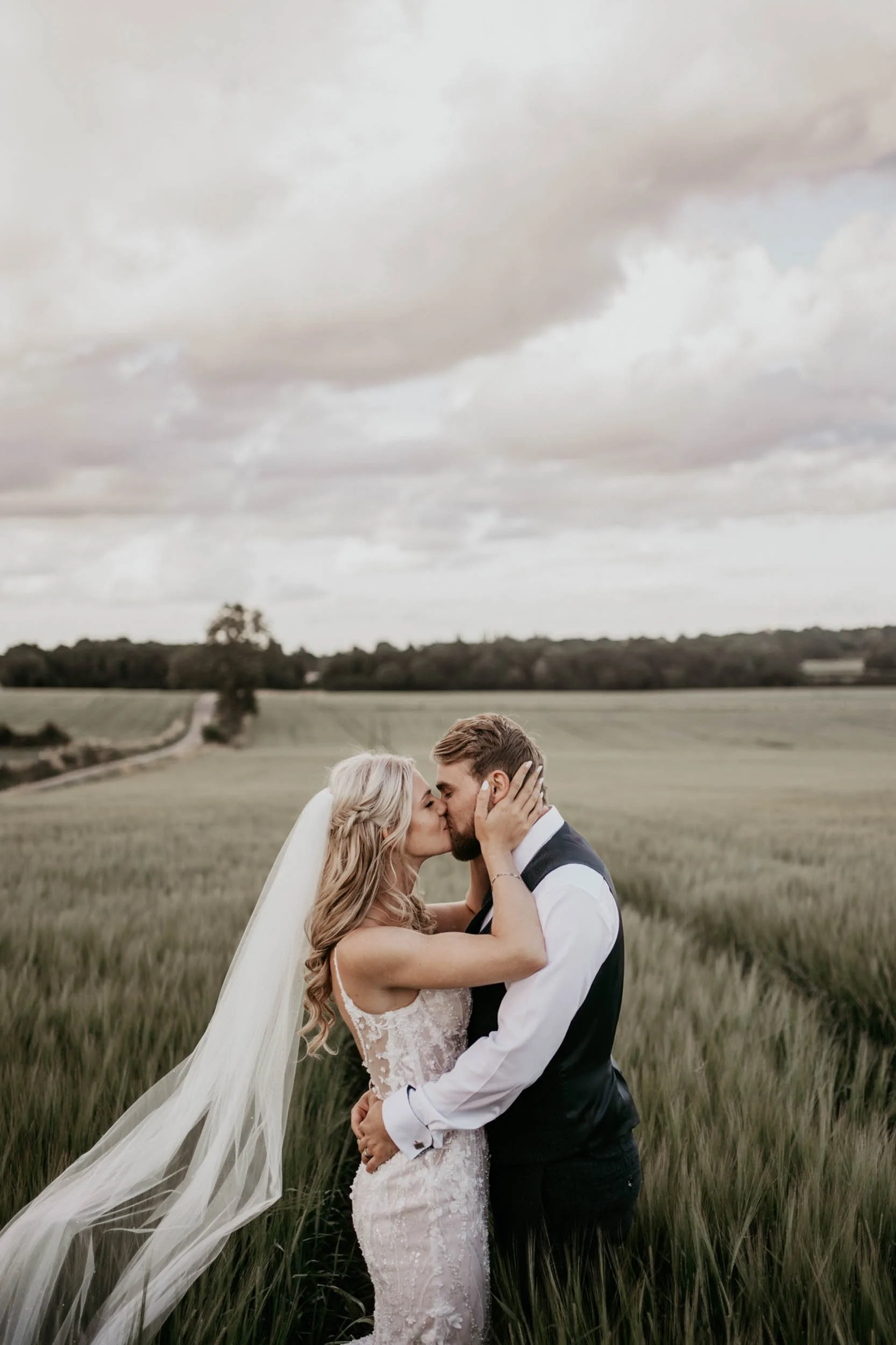 SWANCAR FARM - BECKY & FRAZER (22).jpg