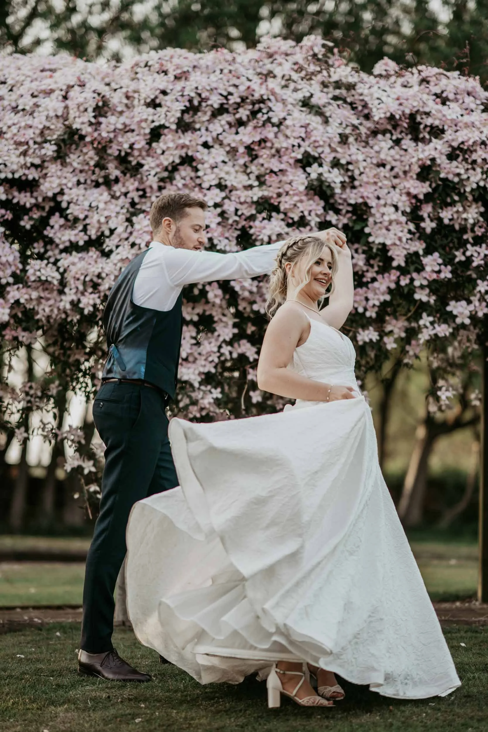 SWANCAR FARM - LUCY & JAMES (33).jpg