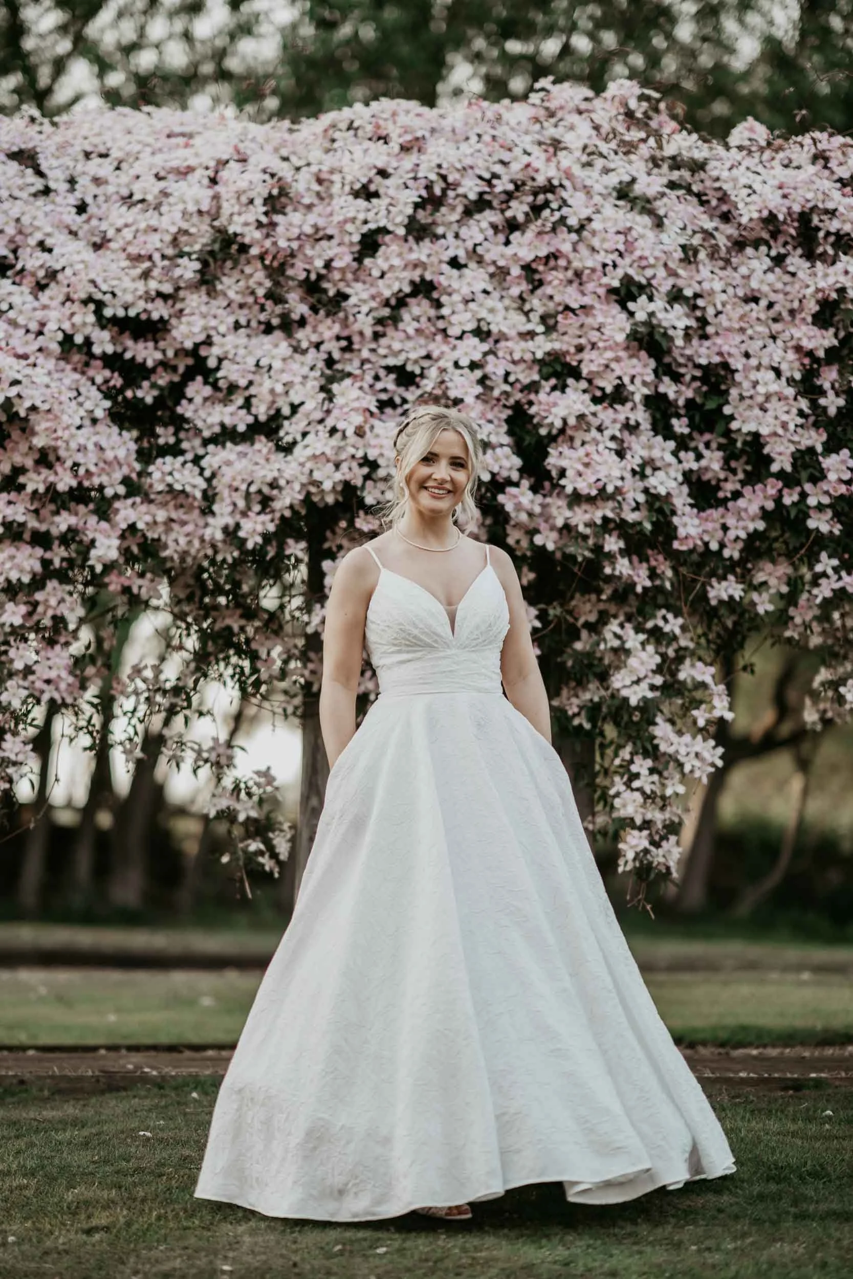 SWANCAR FARM - LUCY & JAMES (35).jpg