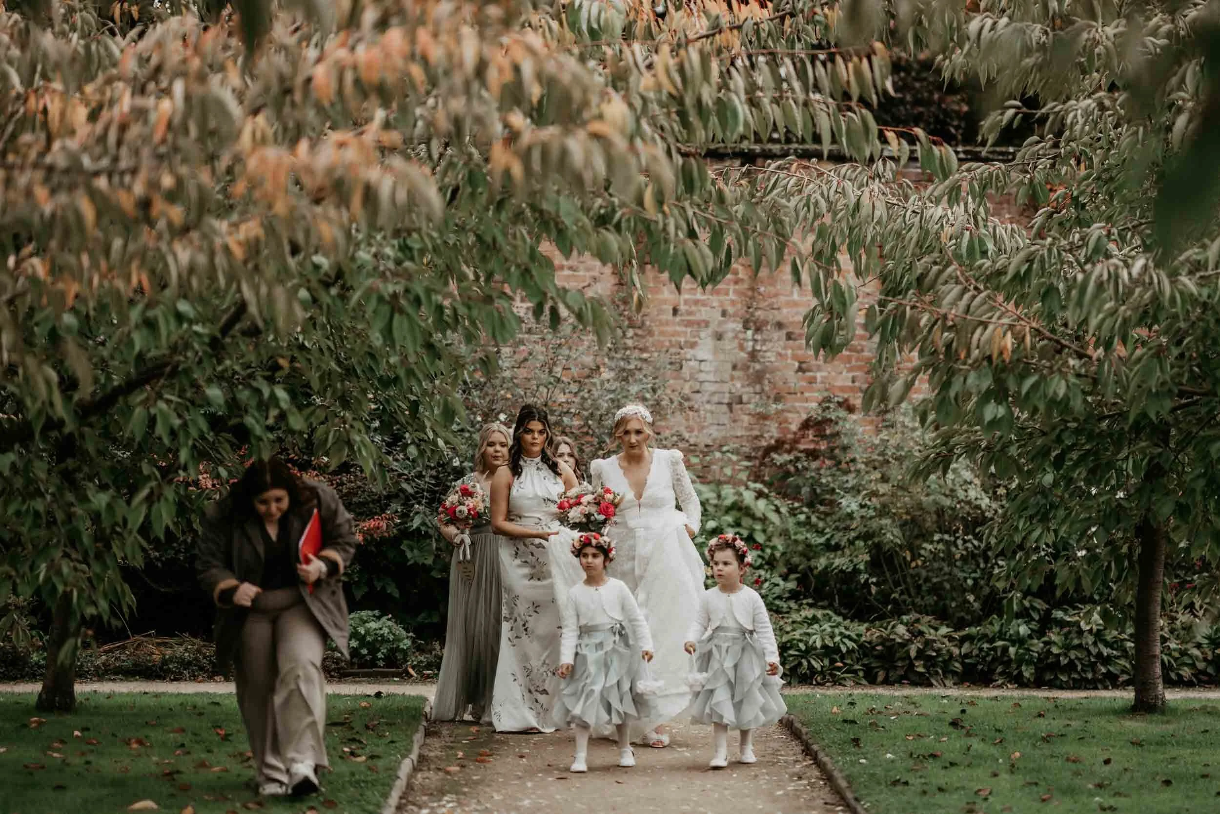 Thorpe Garden Wedding Photography (18).jpg