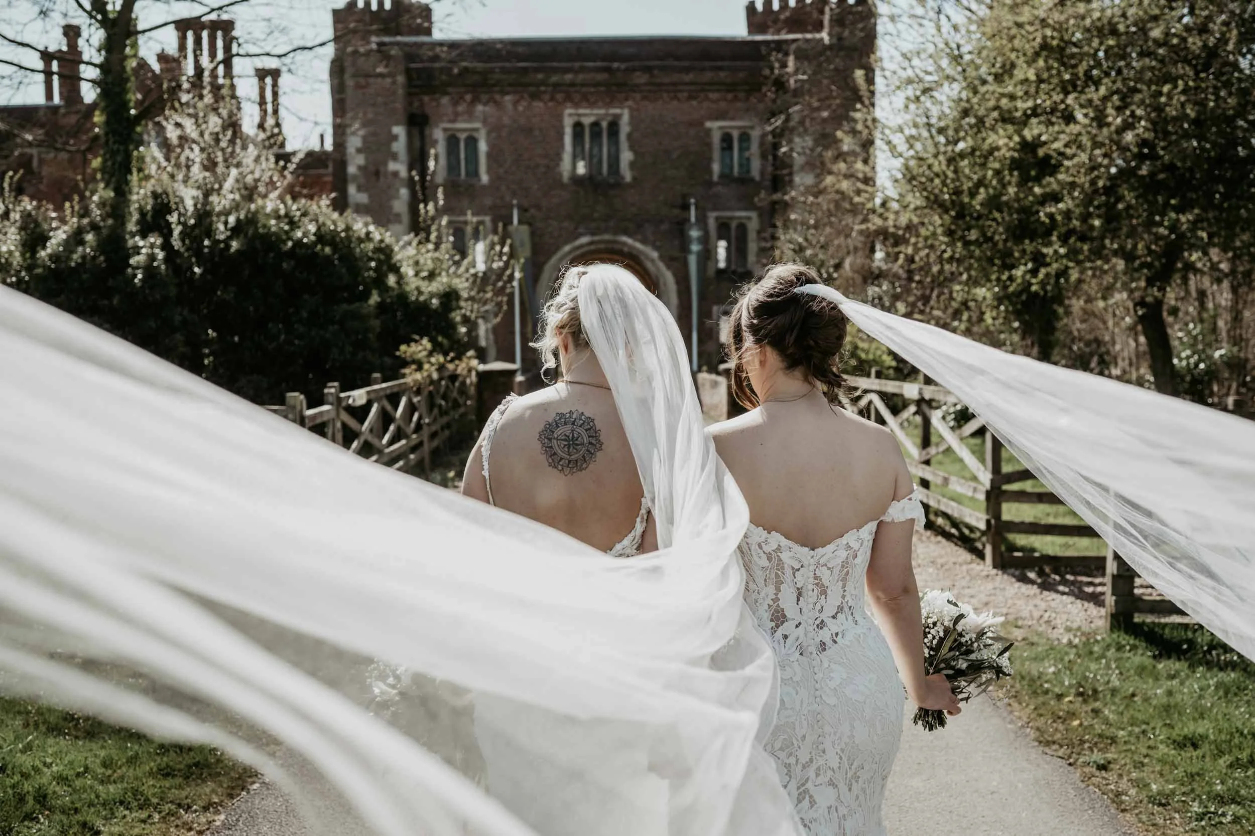HODSOCK PRIORY - ANNA & EMILY (18).jpg