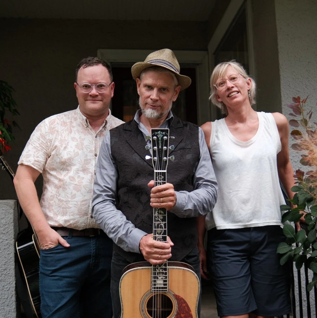 Live Music by The Straglers