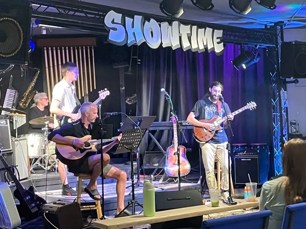 Sam Moerbitz- Guitarist/Singer- Indie Covers