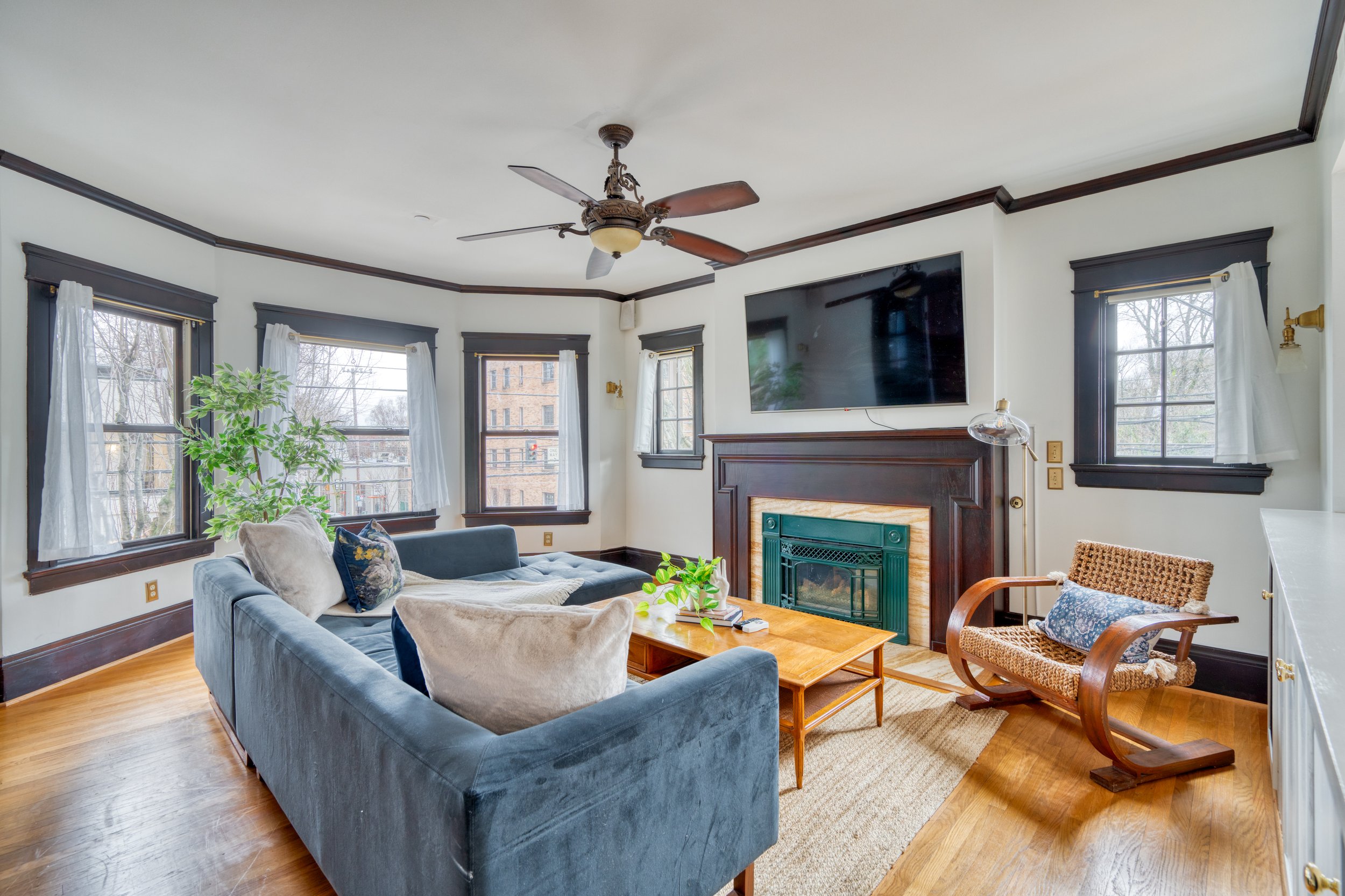 Stylish vacation rental living room in Portland, managed by Simply Vacation Rental Management. Expert Airbnb & VRBO hosting for hassle-free income