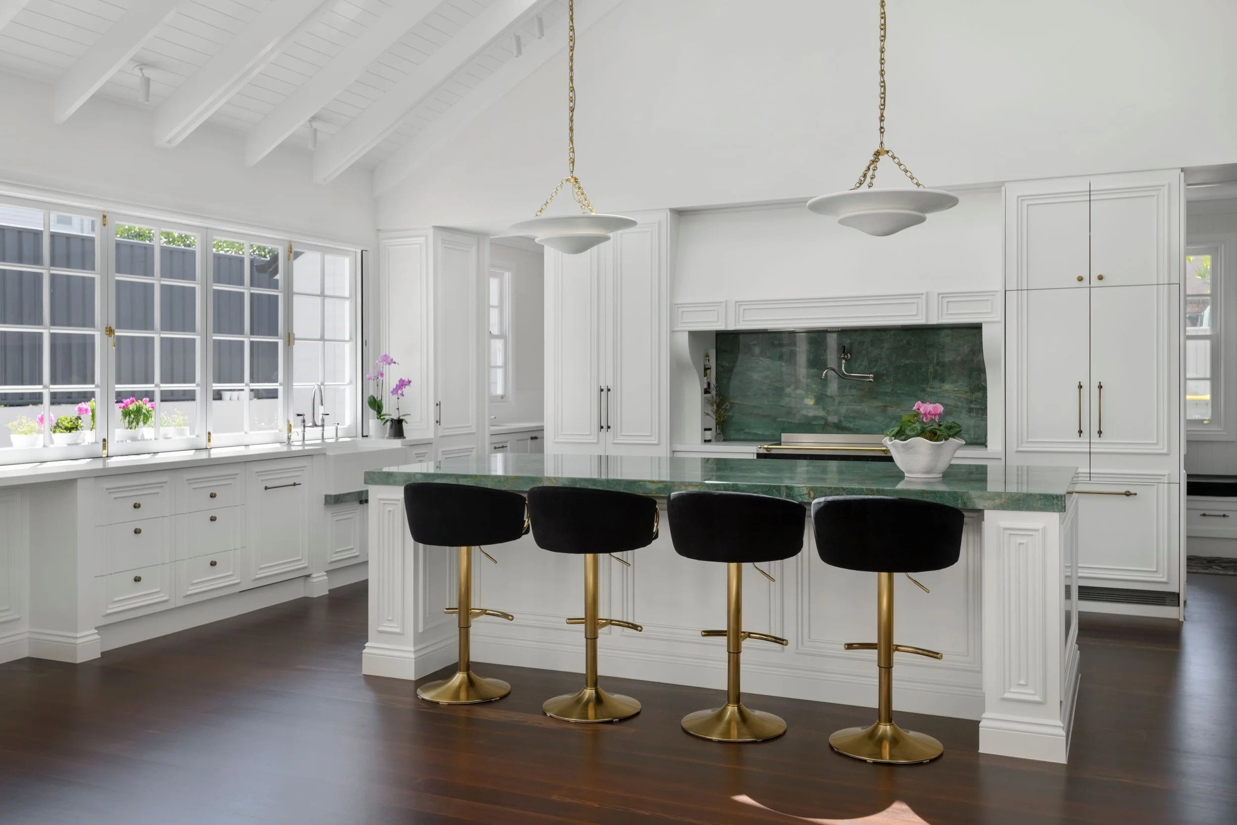NORTHGATE TRADITIONAL QUEENSLANDER RENOVATION