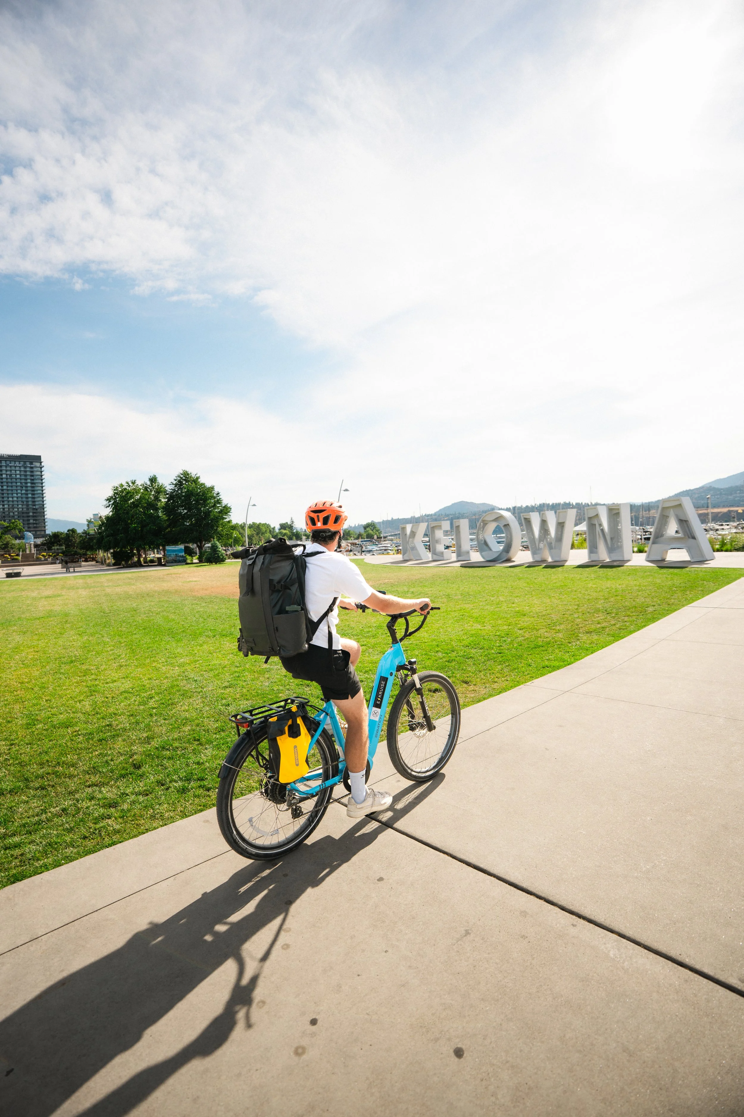 E-Bike Downtown Kelowna + Marina - 4