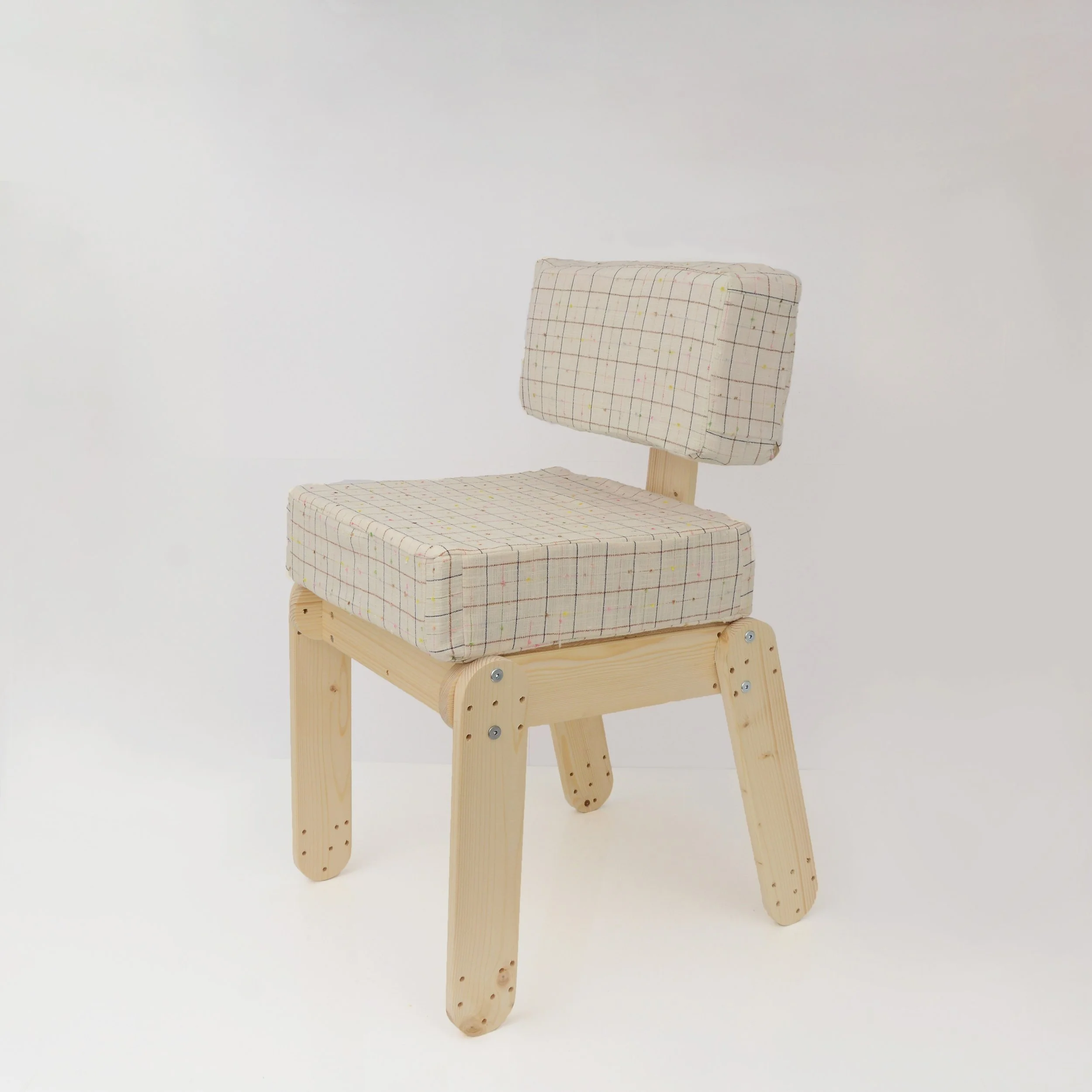 chair plaid short 34.jpg