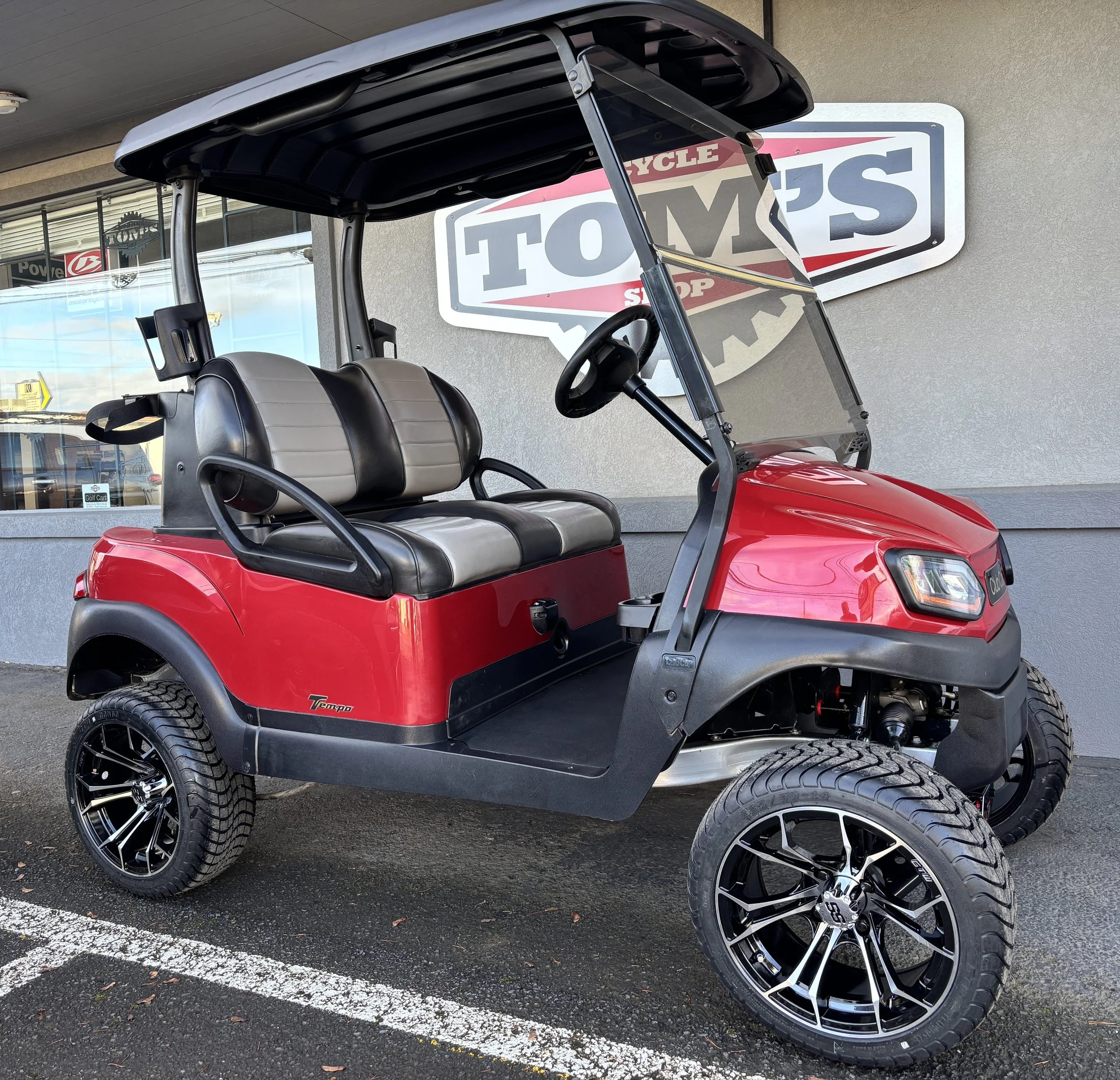 2023 Club Car Tempo. Lifted, Lithiumed, Lighted.  Excellent Car! (895)
