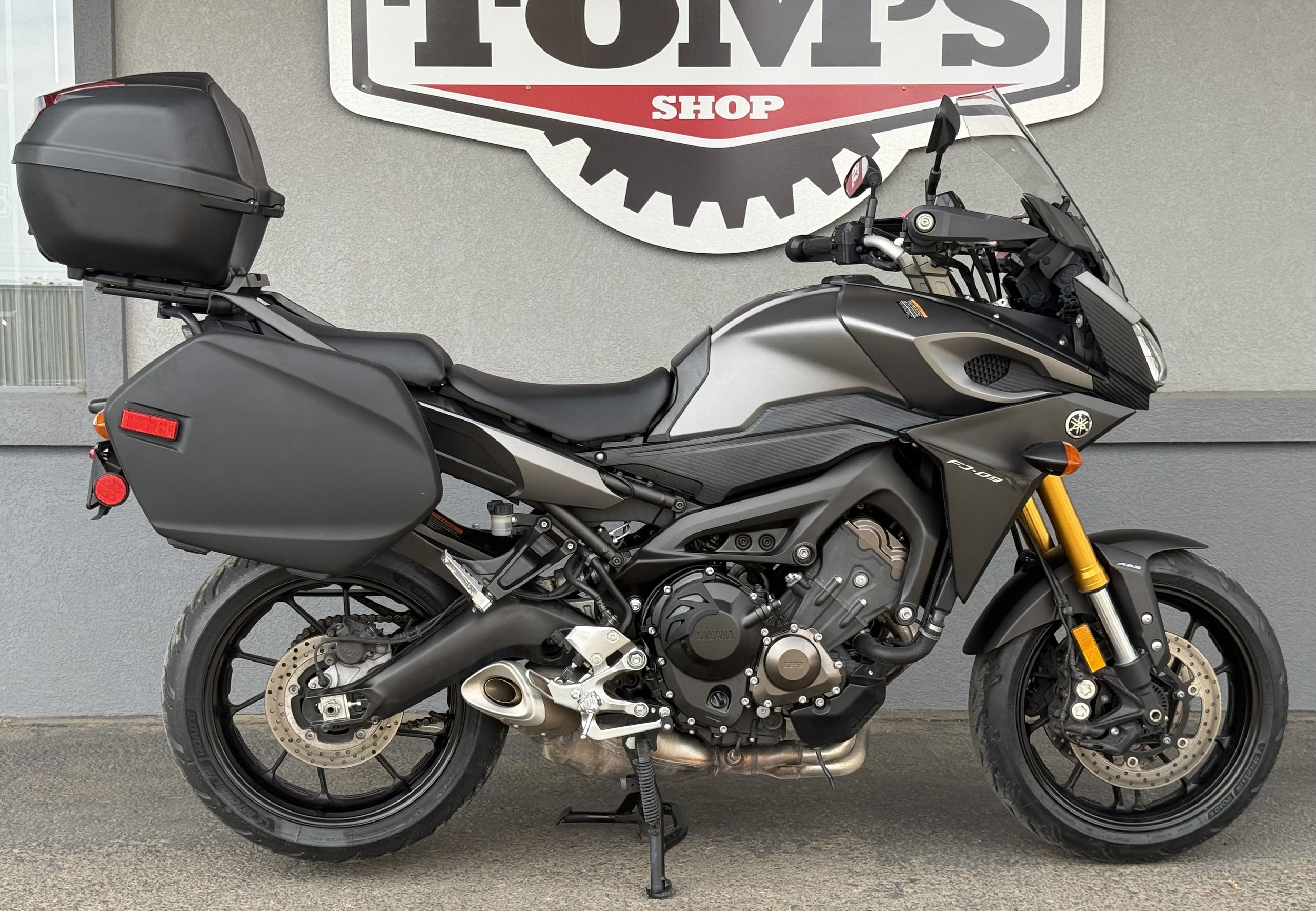 2015 Yamaha FJ-09. Low Miles, Excellent Condition!