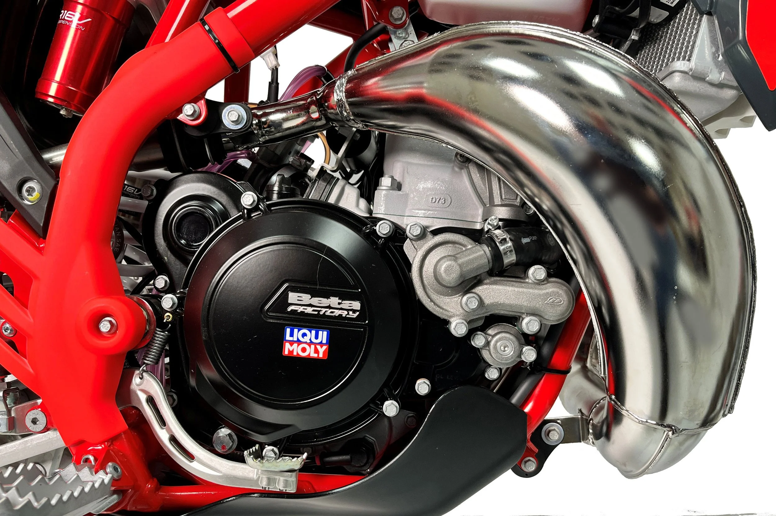 XT-PIPE-SDE-CLOSE-TONED.jpg