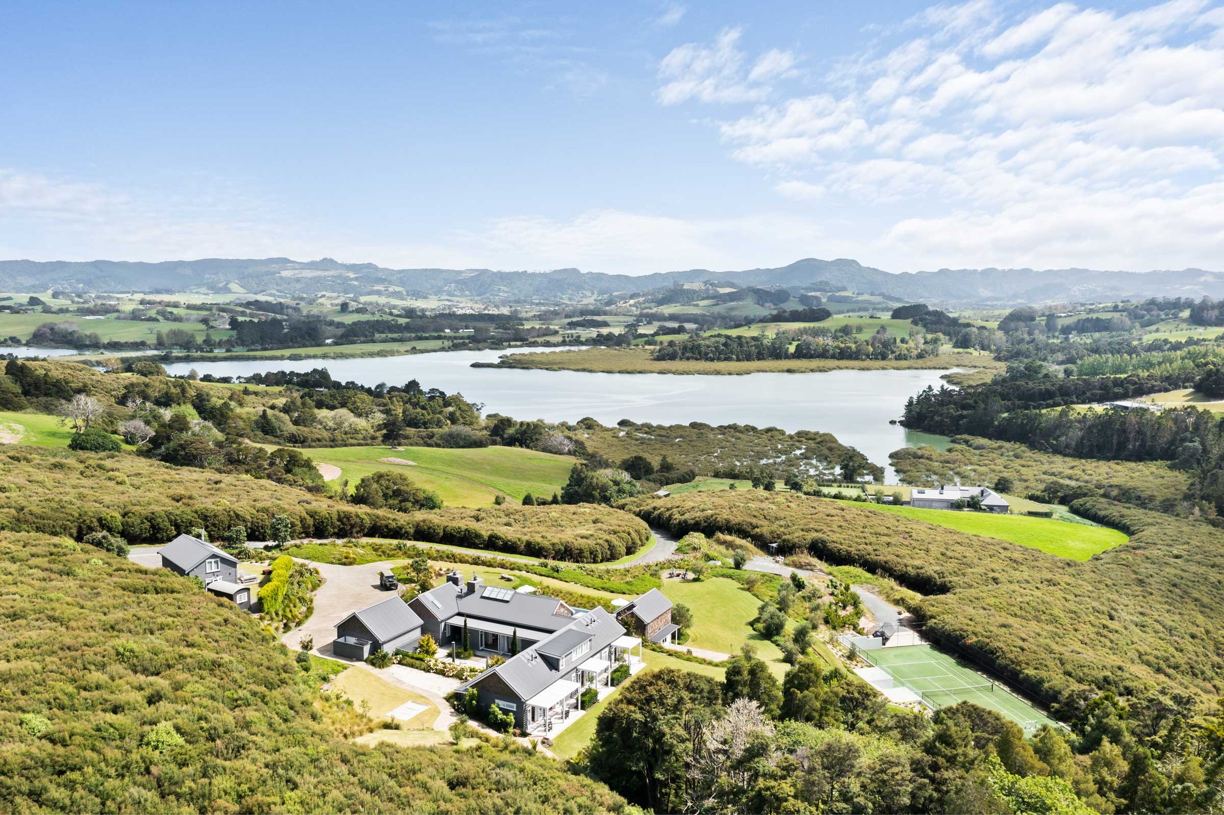 retreat-bluestone-estate.jpg