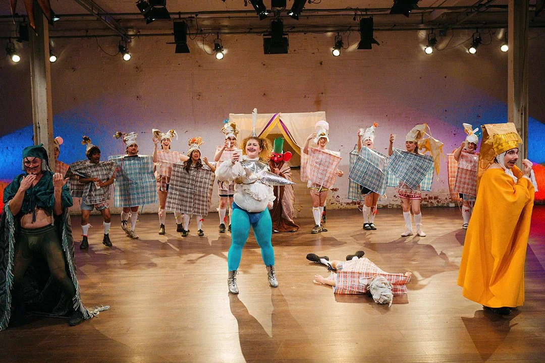 Prince Pinky (Molly Holohan) tells a story. (Photo by Georgia Wiggs/T&T photo agency)