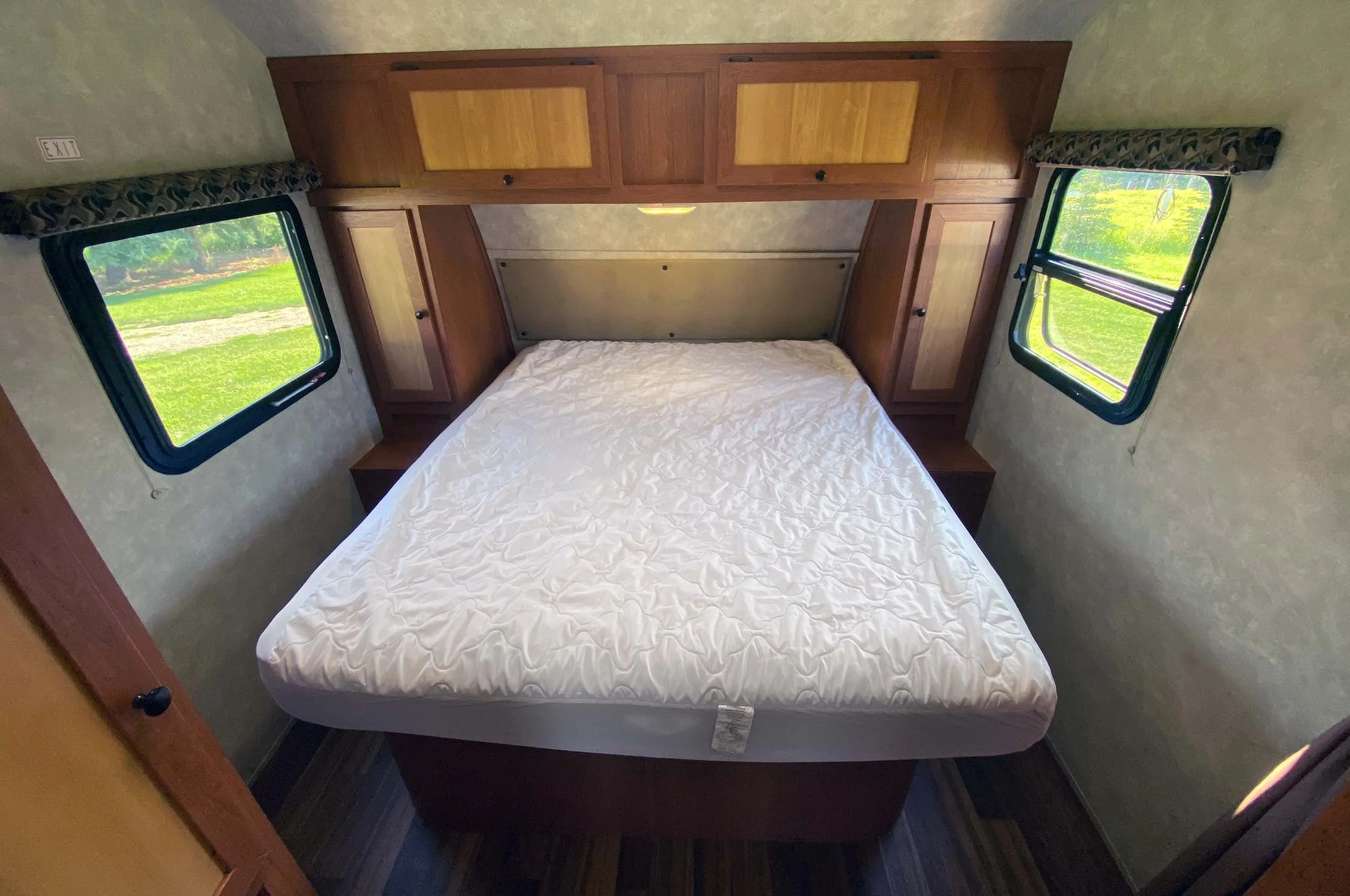 Gulfstream-Master-Bedroom.jpg