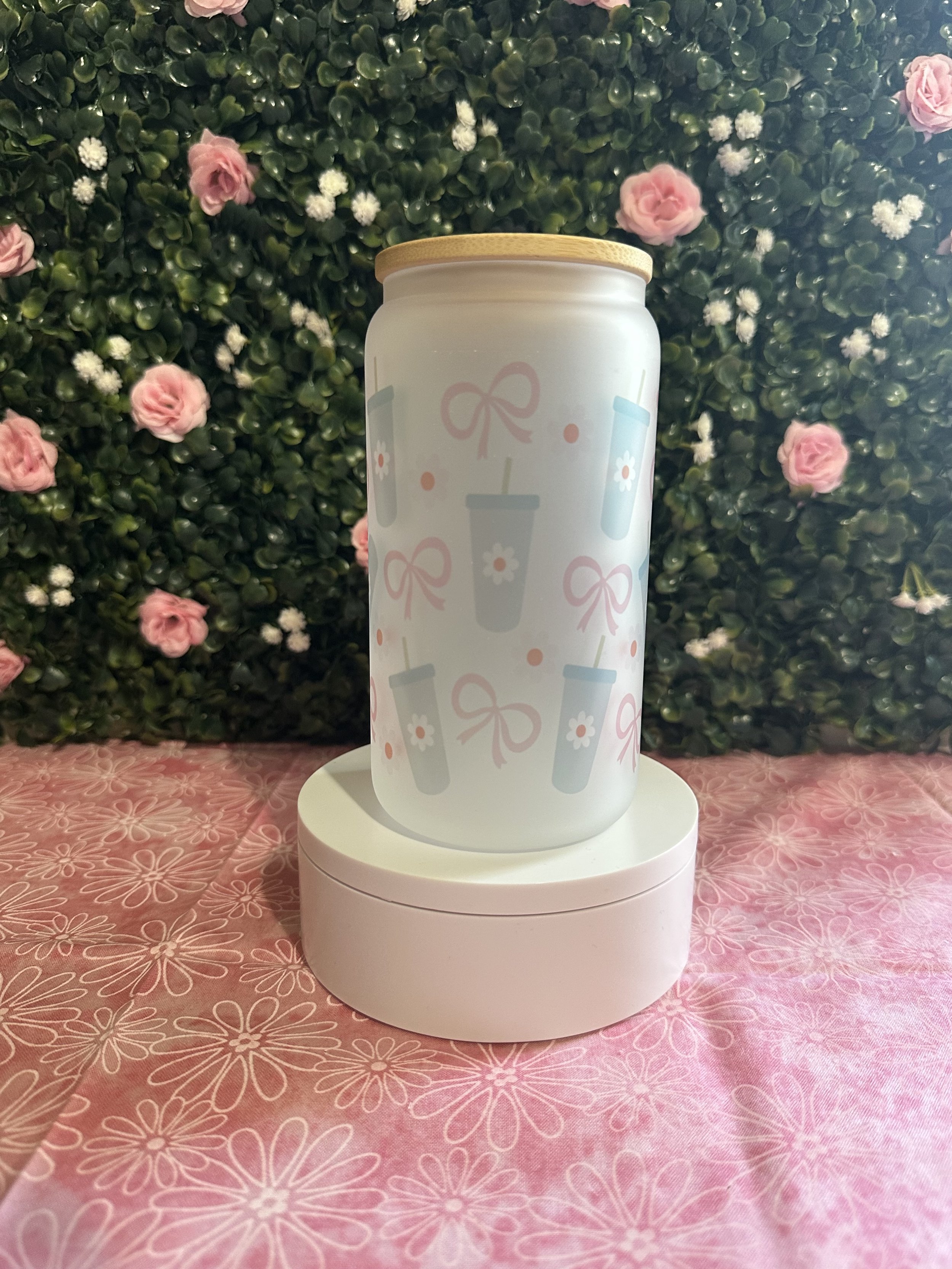 Tumblers and Bows 16oz Glass Cup