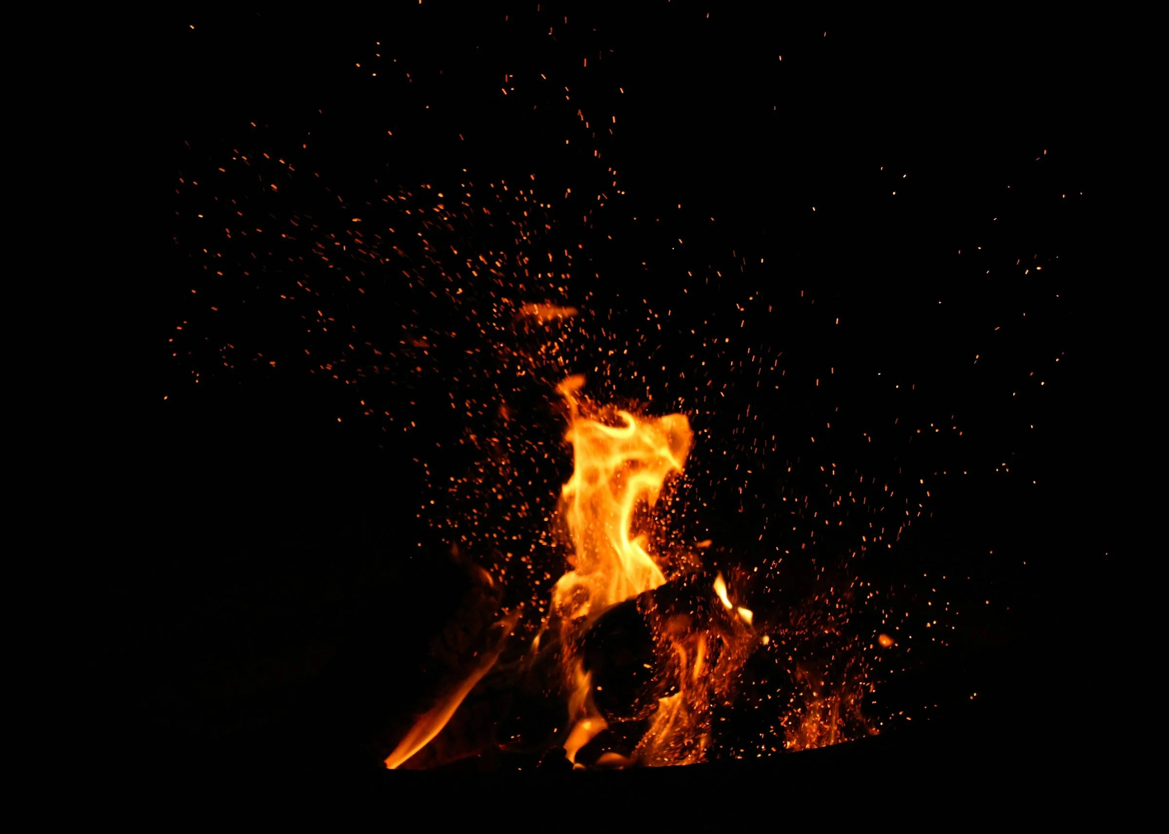 troupe-X1zFUnr52yM-unsplash-2.jpg (Copy)