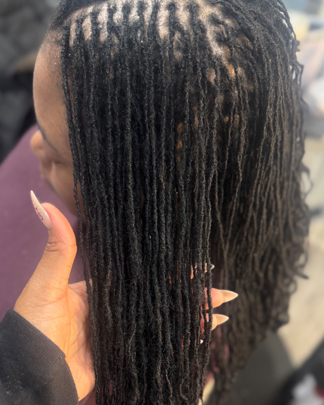 mature microlocs retightening results with neat roots and defined parts