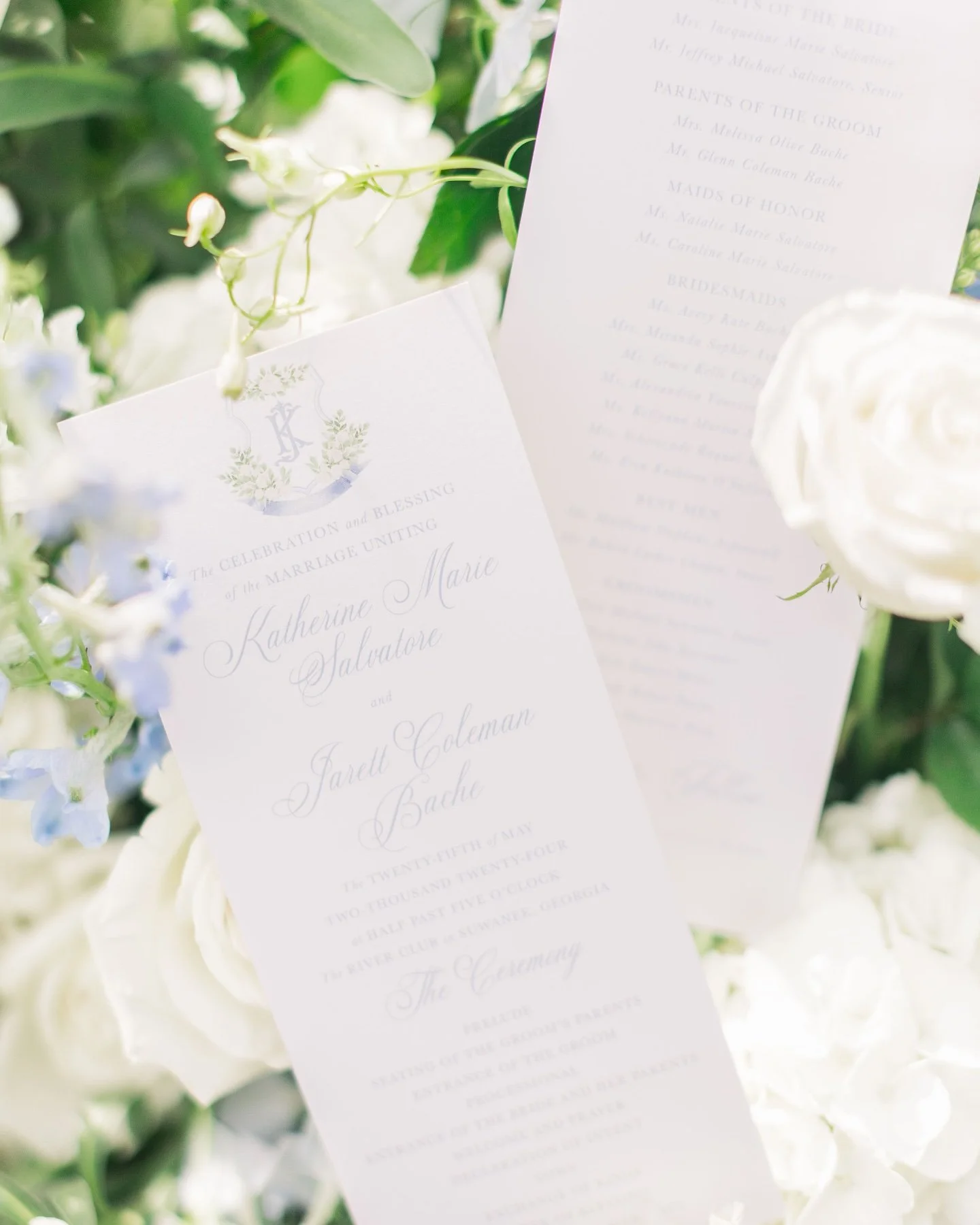 Cohesion ✨ from save the dates, to wedding suite, day of paper and even Katherine&rsquo;s first married Christmas card we were able to tie in details of her crest! 

#weddingpaper #weddingprogram