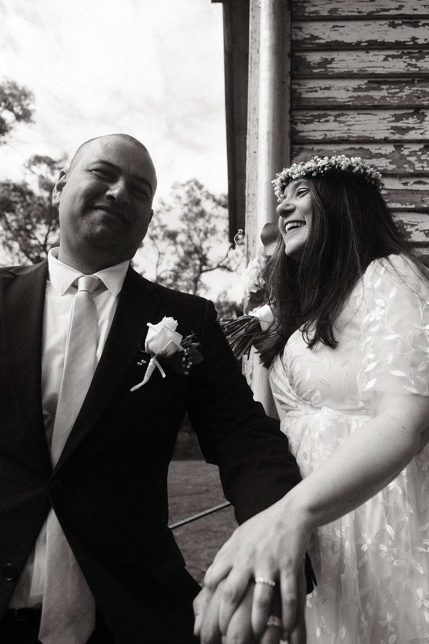 Couple_Chapel Outside - Loreta & Varol 29.jpg