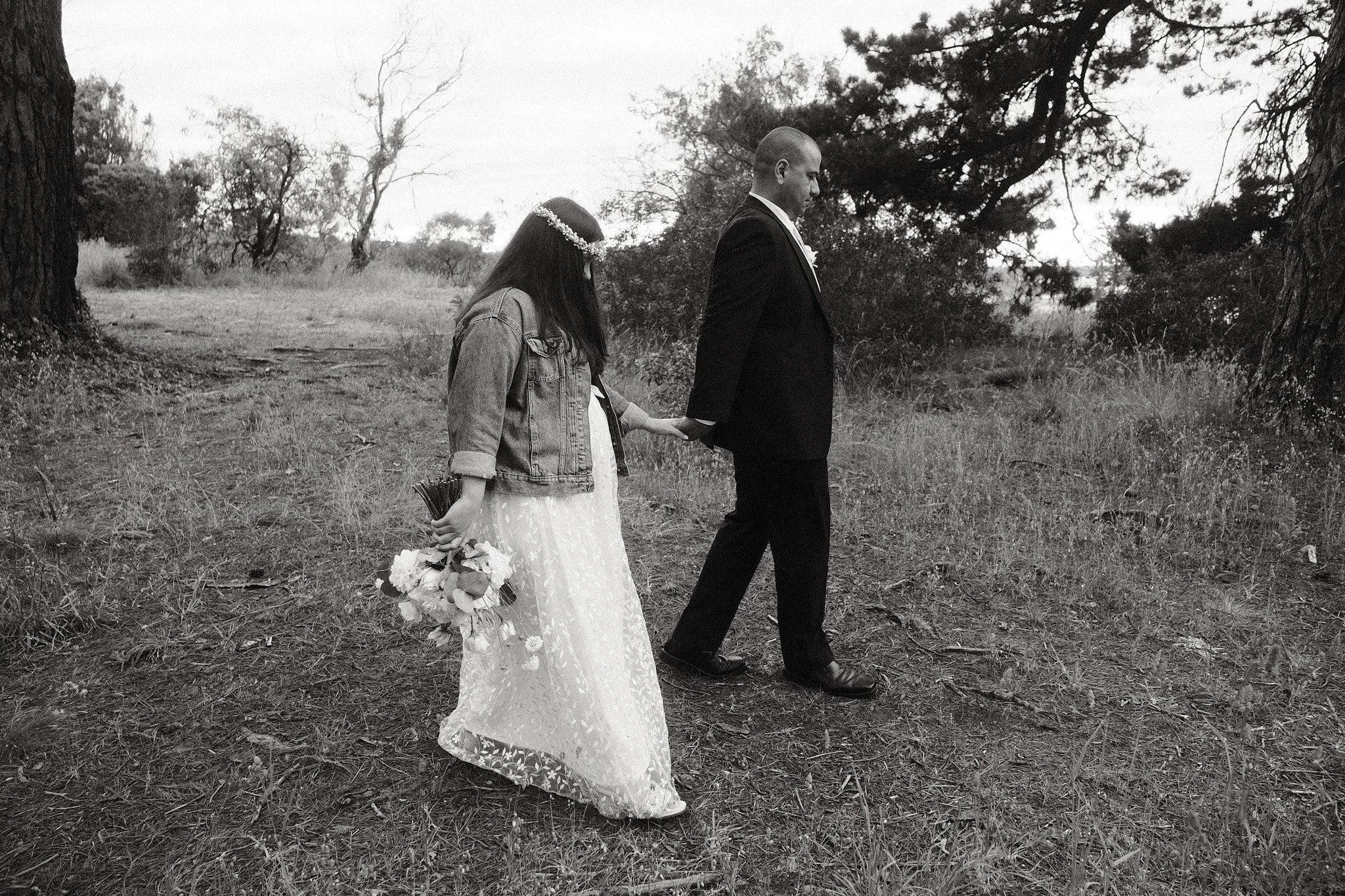 Couple_Walk @ The Pines - Loreta & Varol 8.jpg