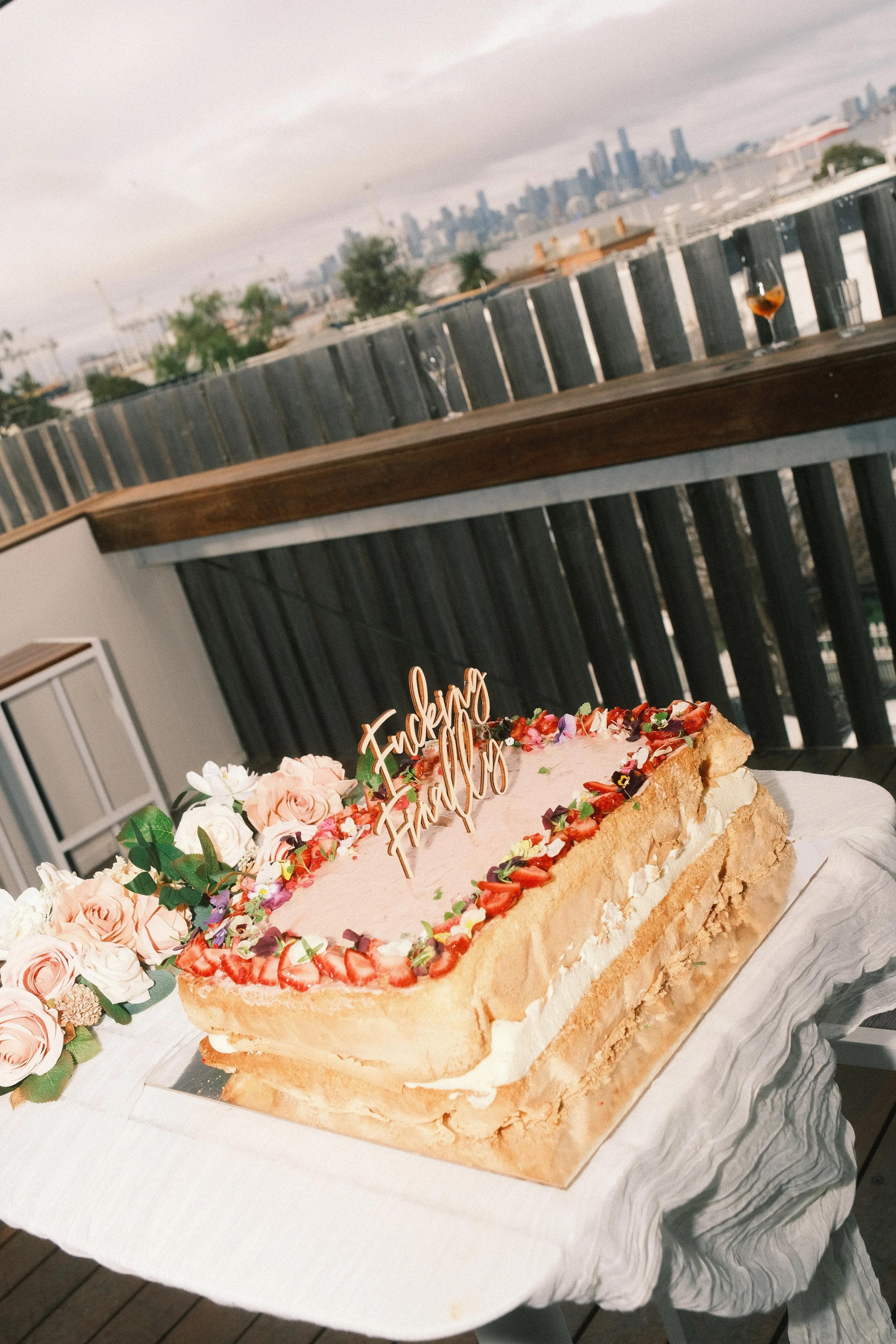 Cake_Reception - J&P 03.10.2026 14.jpg