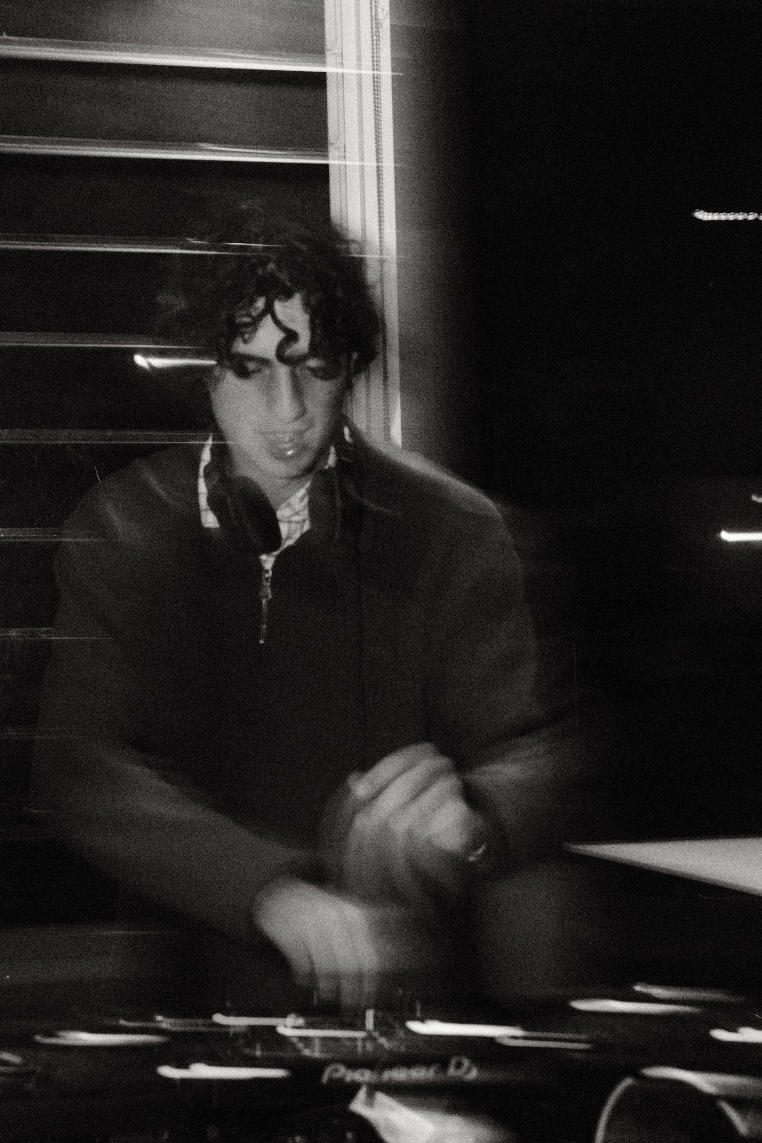 DJ James @ Grow - LB 11.04.2026 3.jpg