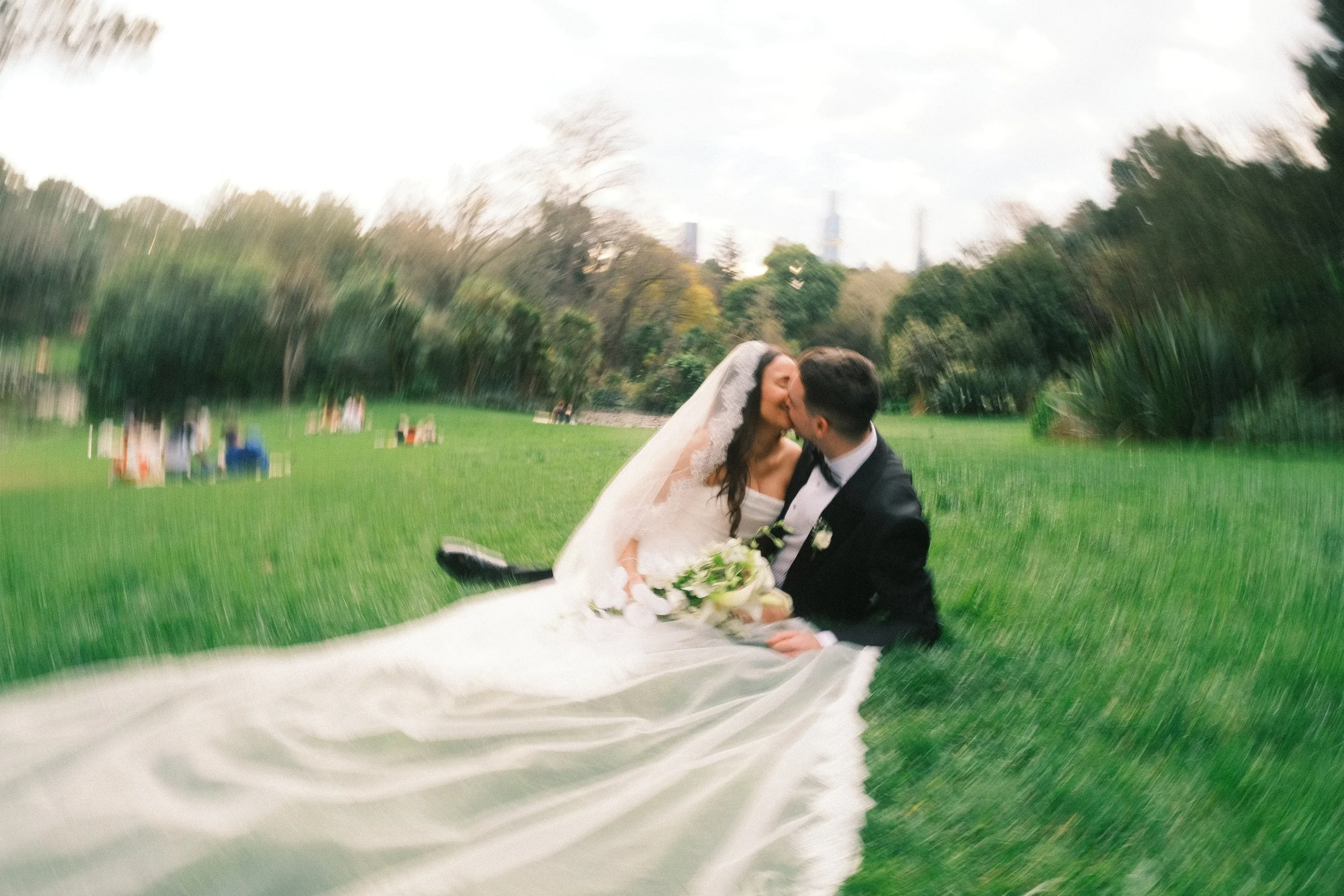 Couple_Picnic_Garden - IVS 28.09.2026 22.jpg