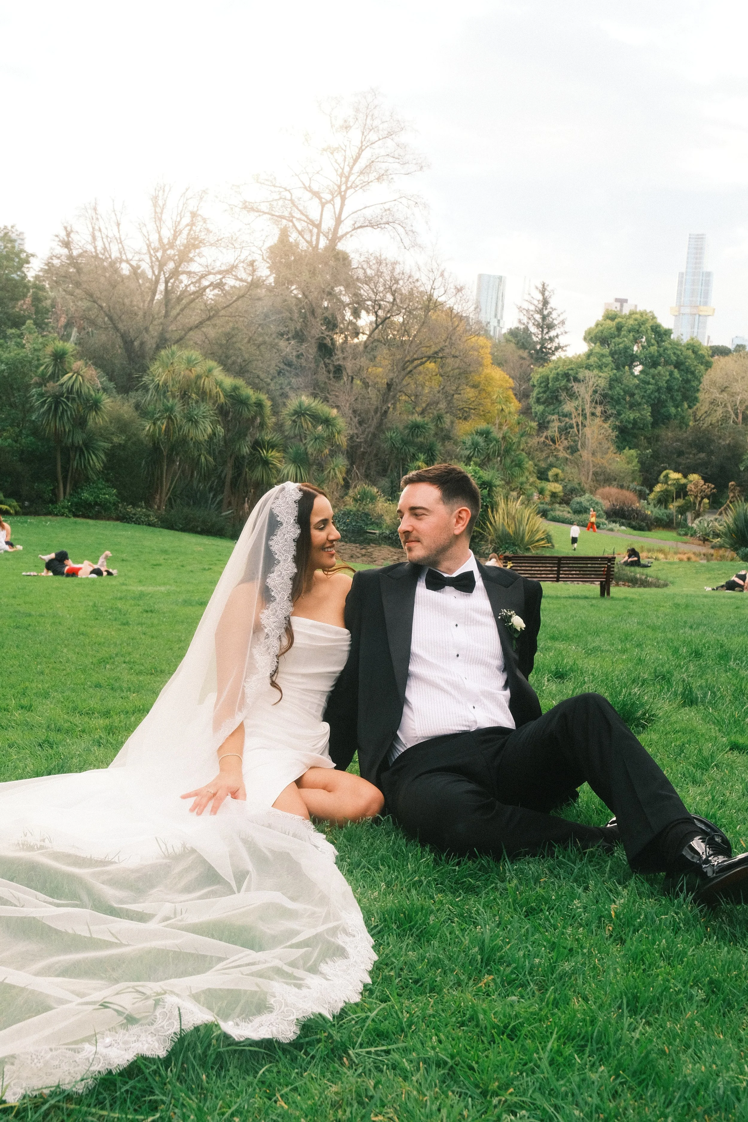 Couple_Picnic_Garden - C&R 19.09.2026.jpg