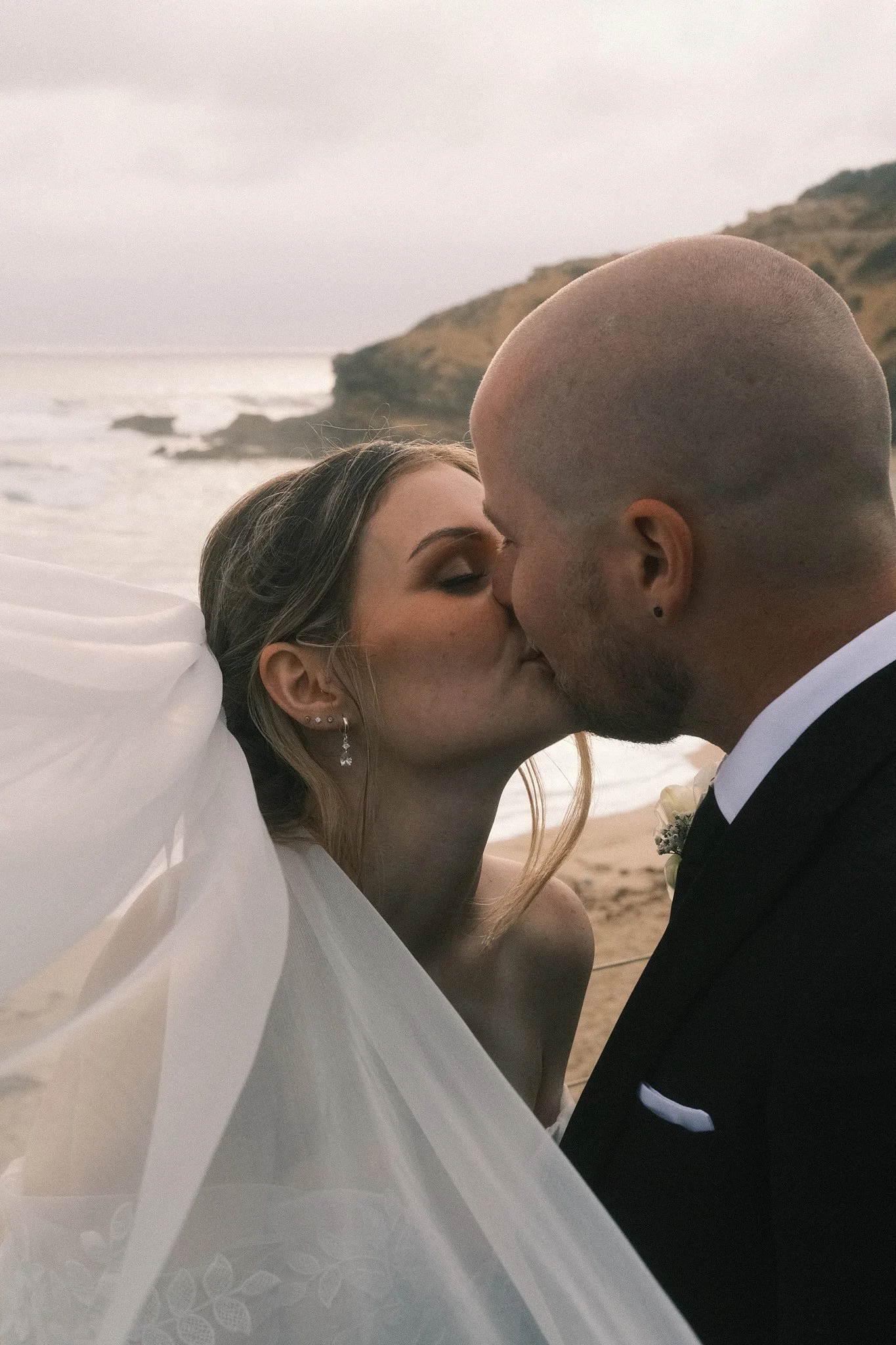 Veil Kiss - AJ.24.02.26 5.jpg