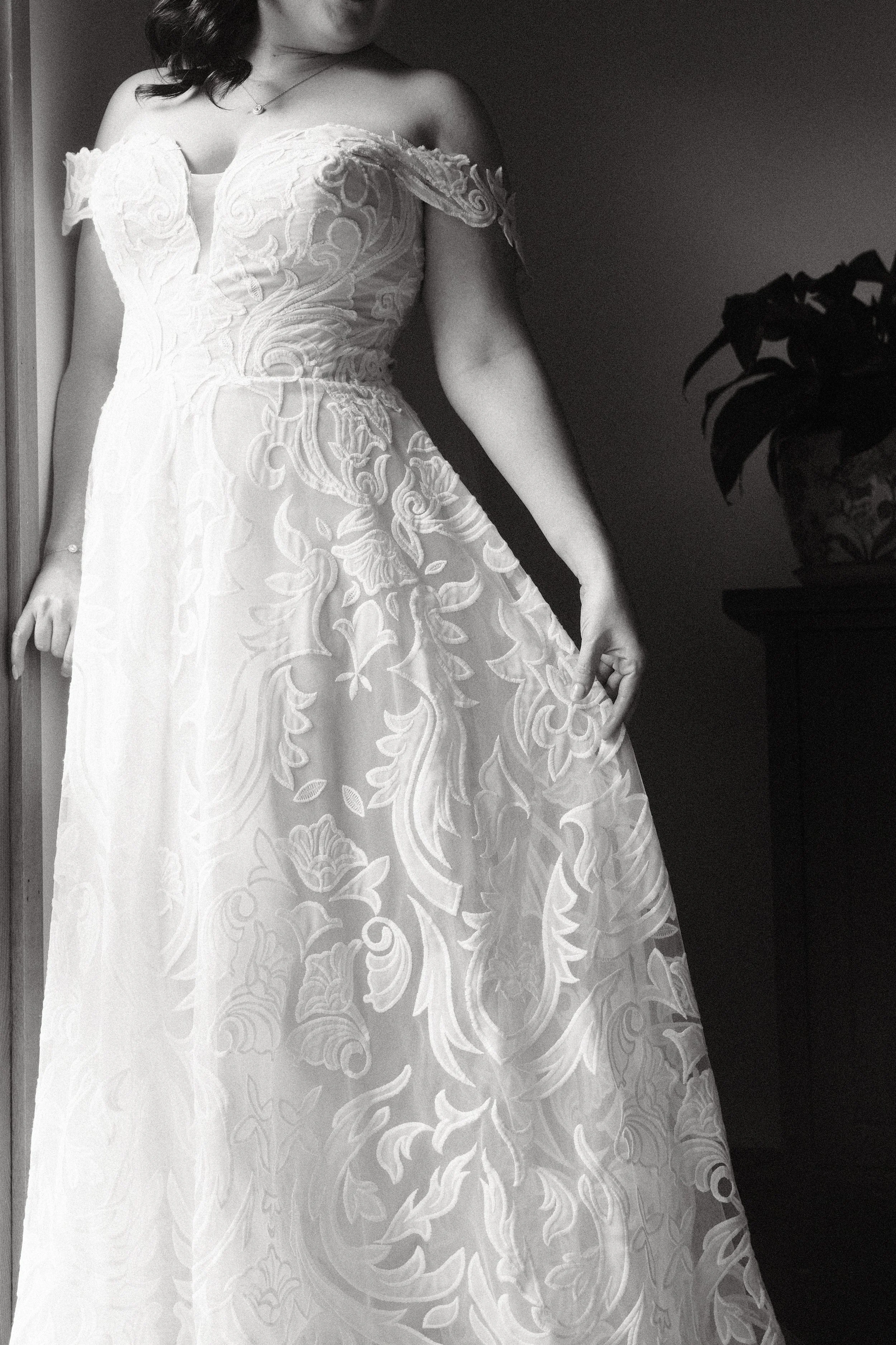 Dress Details - LB 11.04.2026 1.jpg