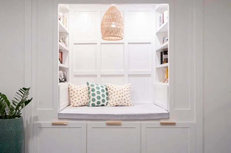 Something about a custom built in &mdash; and even better when it includes a cozy reading nook. 

One of our favorite features from a past project. A timeless addition that added depth and dimension to this homeowner&rsquo;s primary suite. 

Carpentr